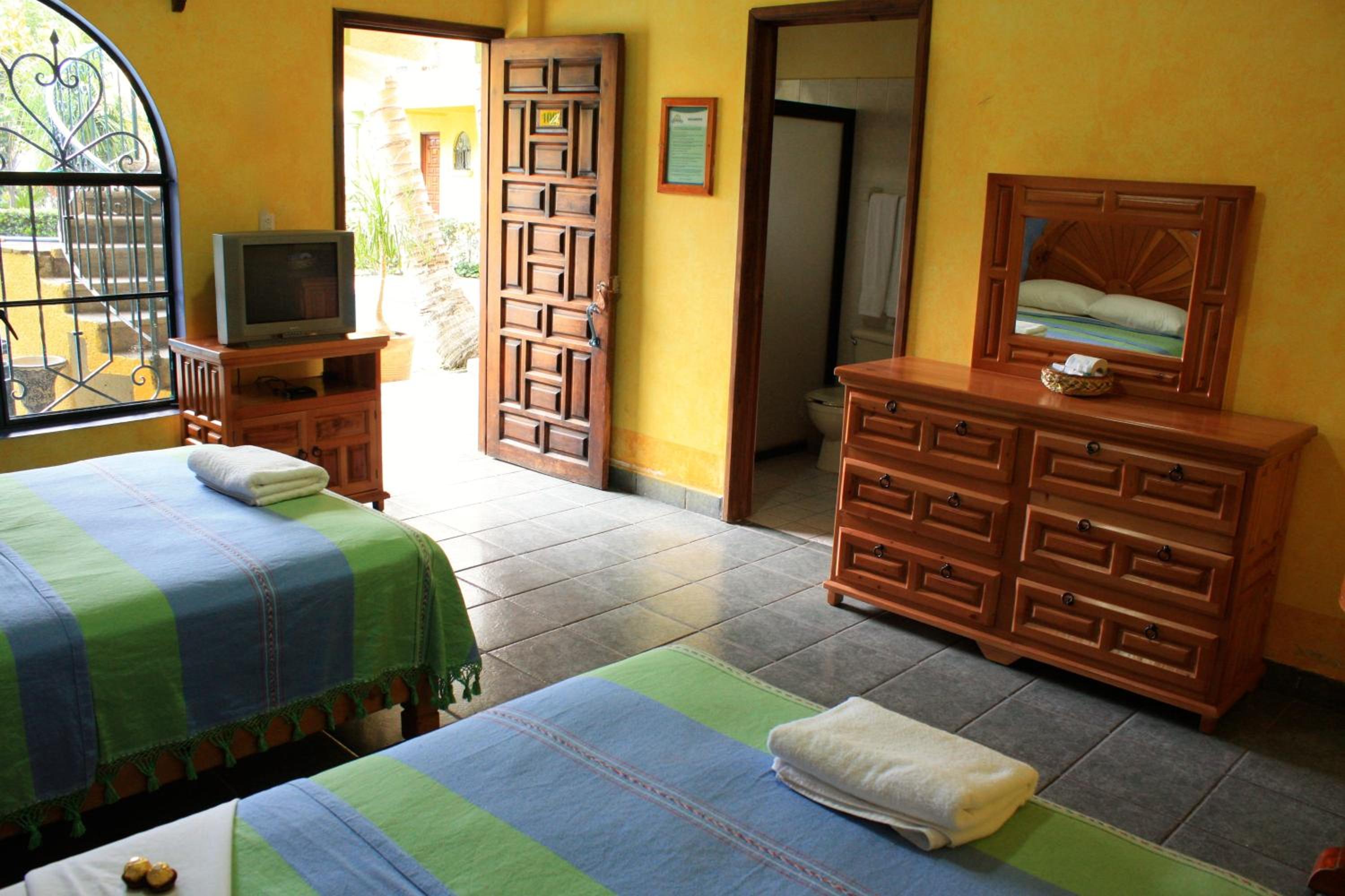 Double Room with Two Double Beds photo 2