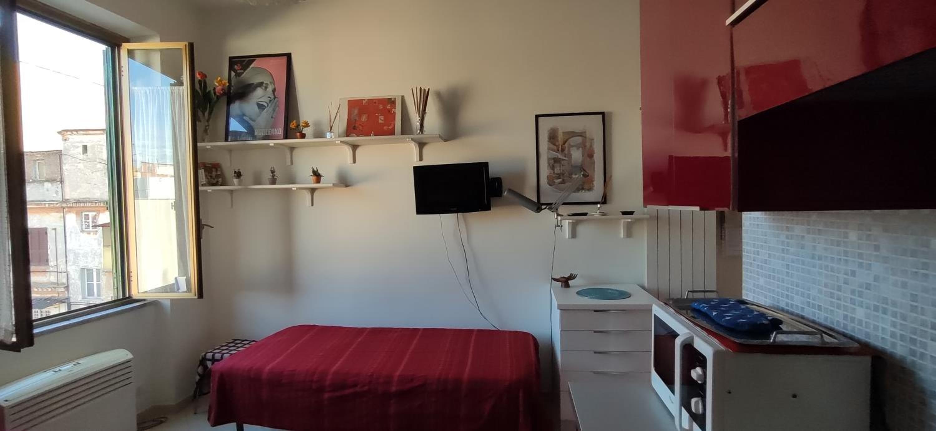 Studio (3 Adults)