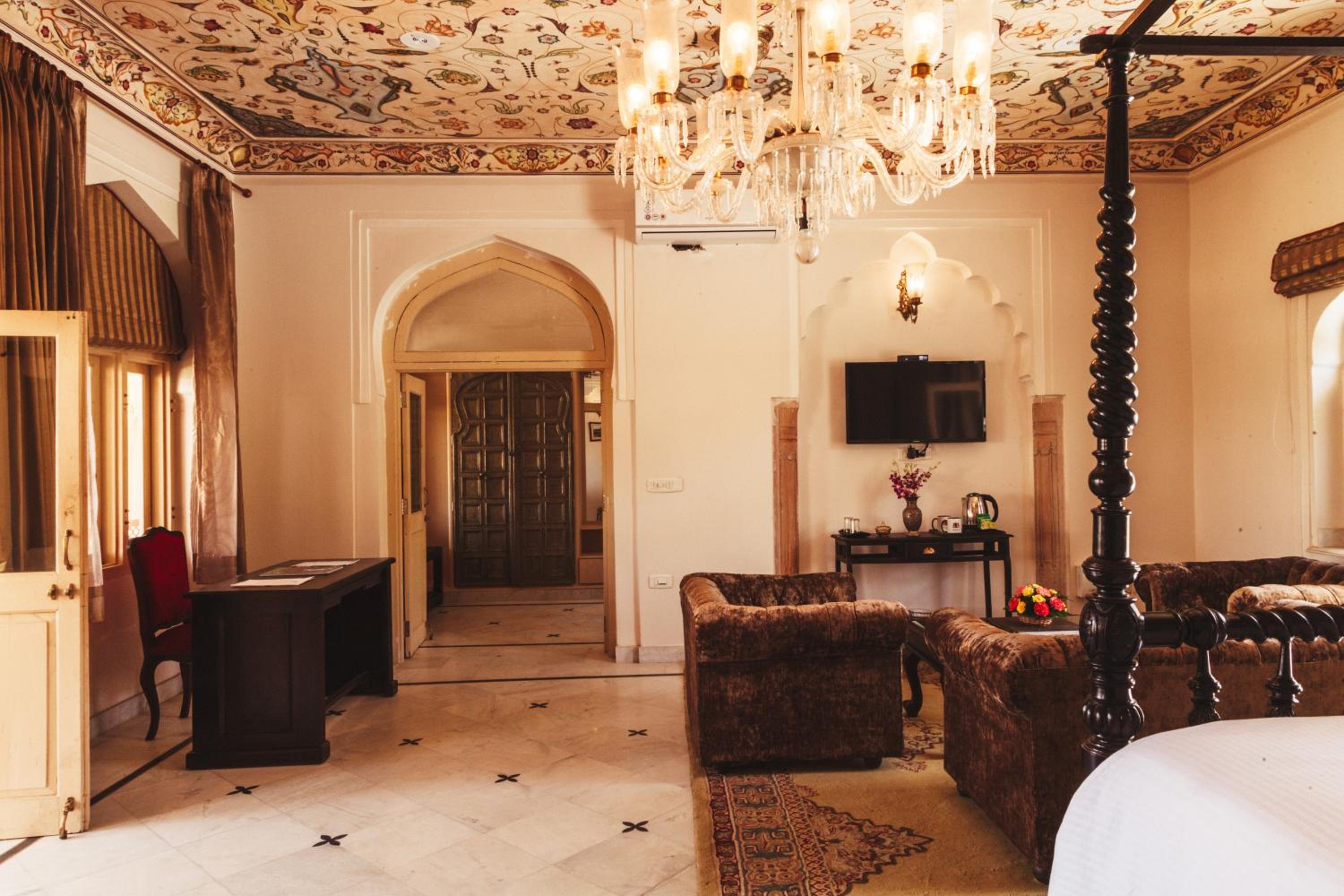 Suite With Balcony - Photo 6