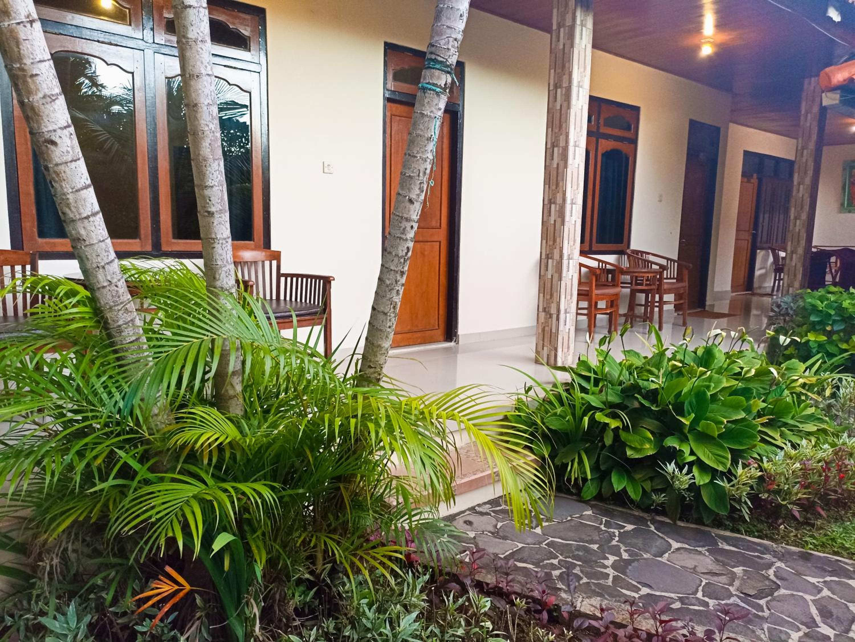 Superior Twin Room with Garden View