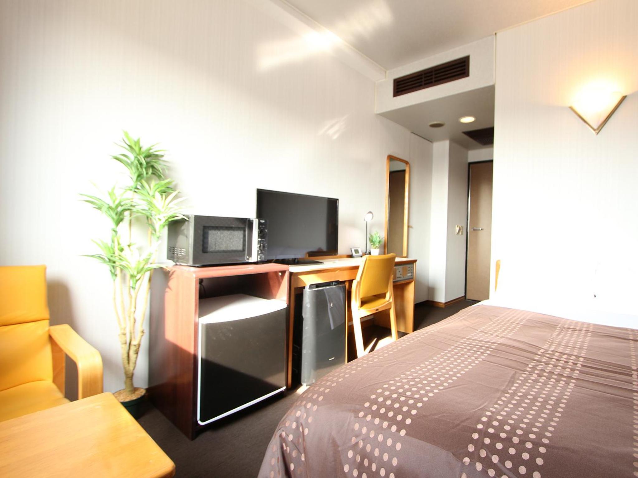Double Room with Small Double Bed - Non-Smoking photo 3