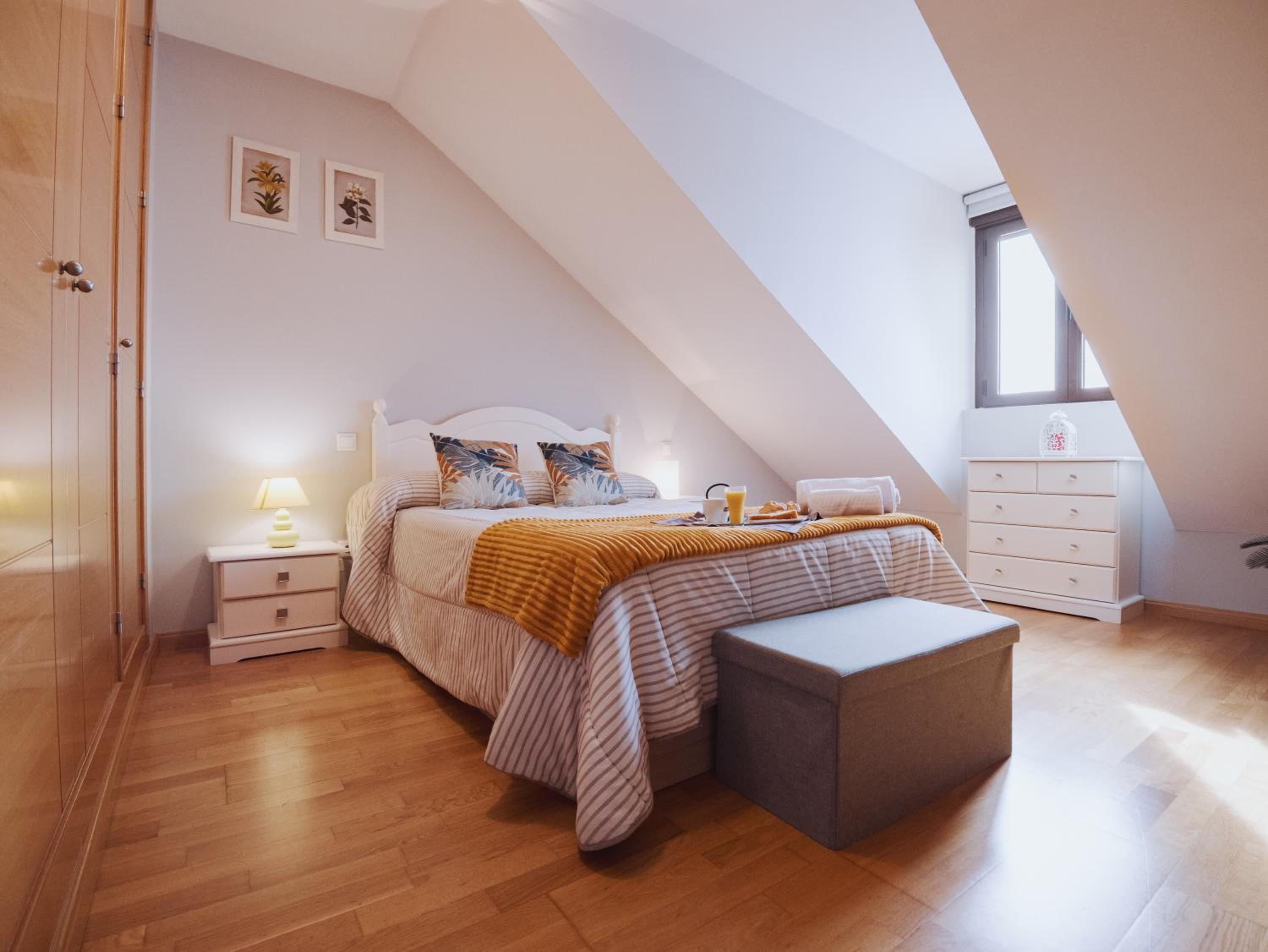 Two-Bedroom Apartment - Photo 3