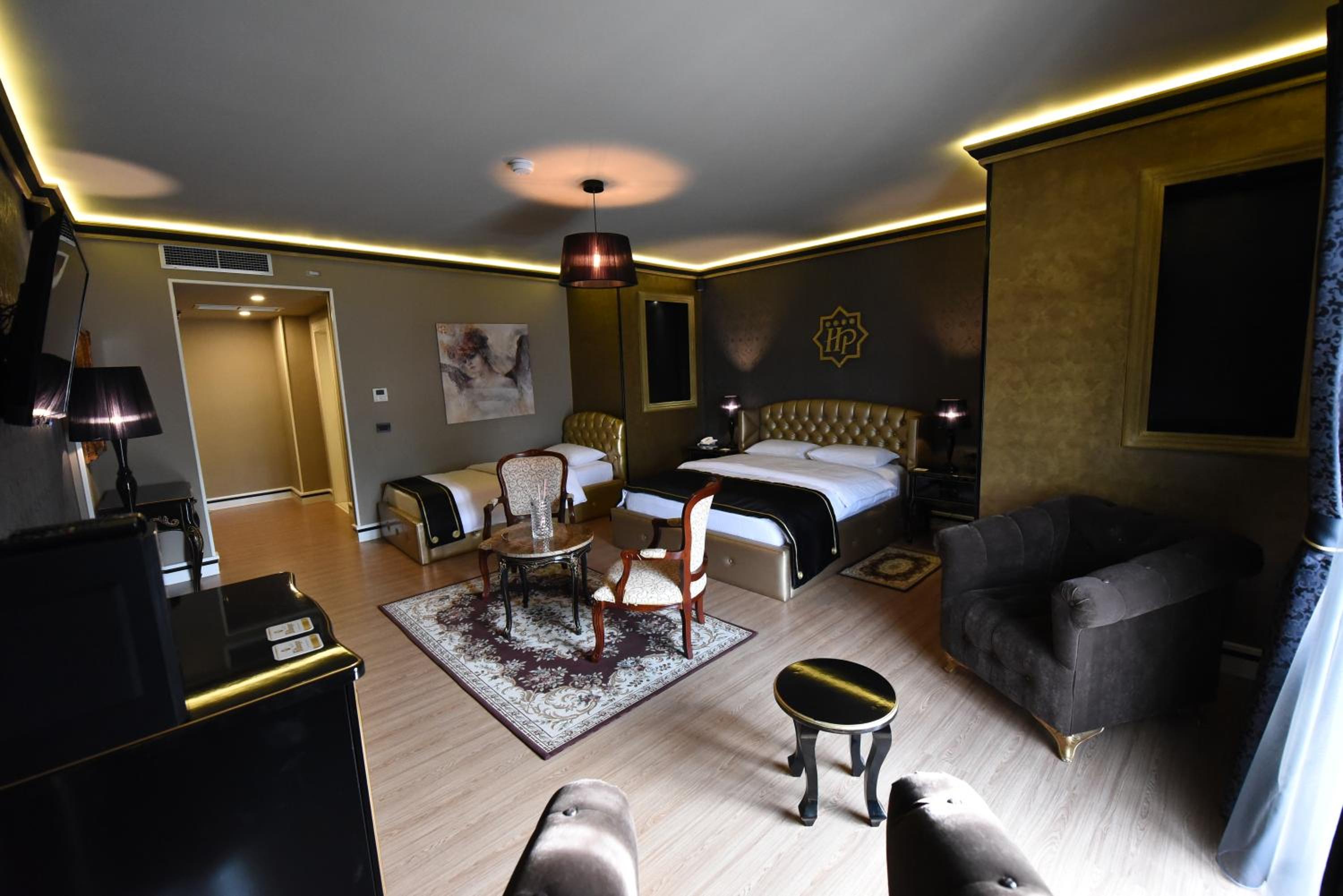 King Suite photo 2