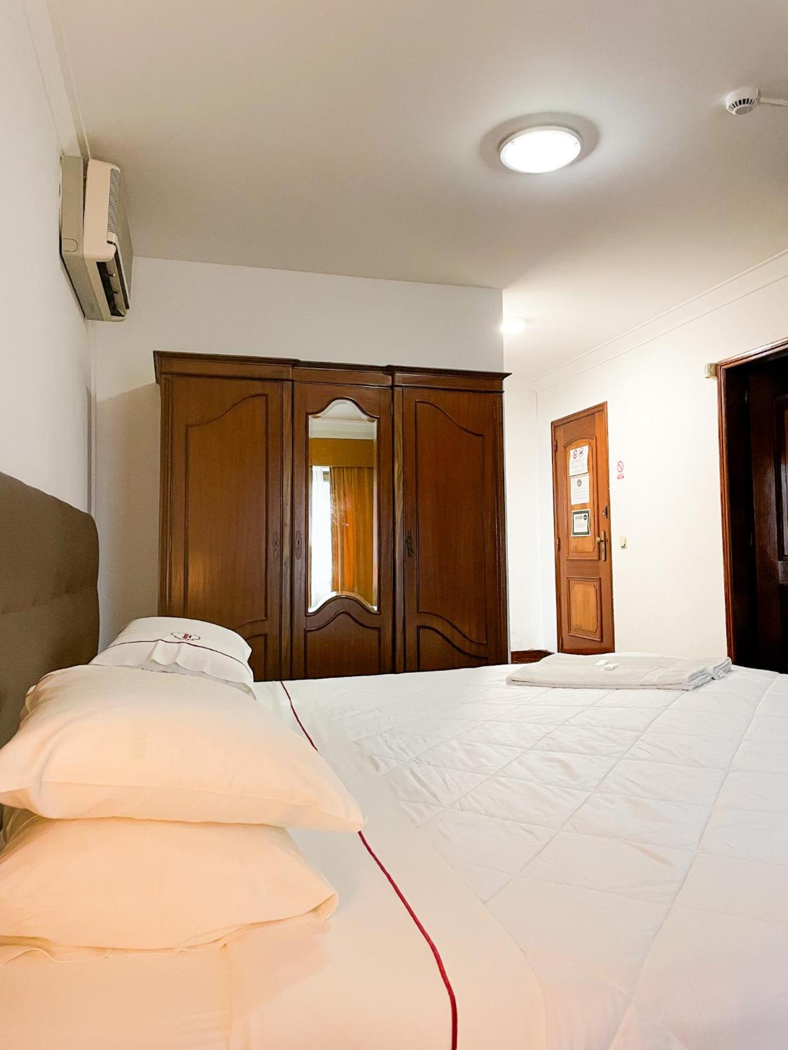 Standard Suite - Photo 16