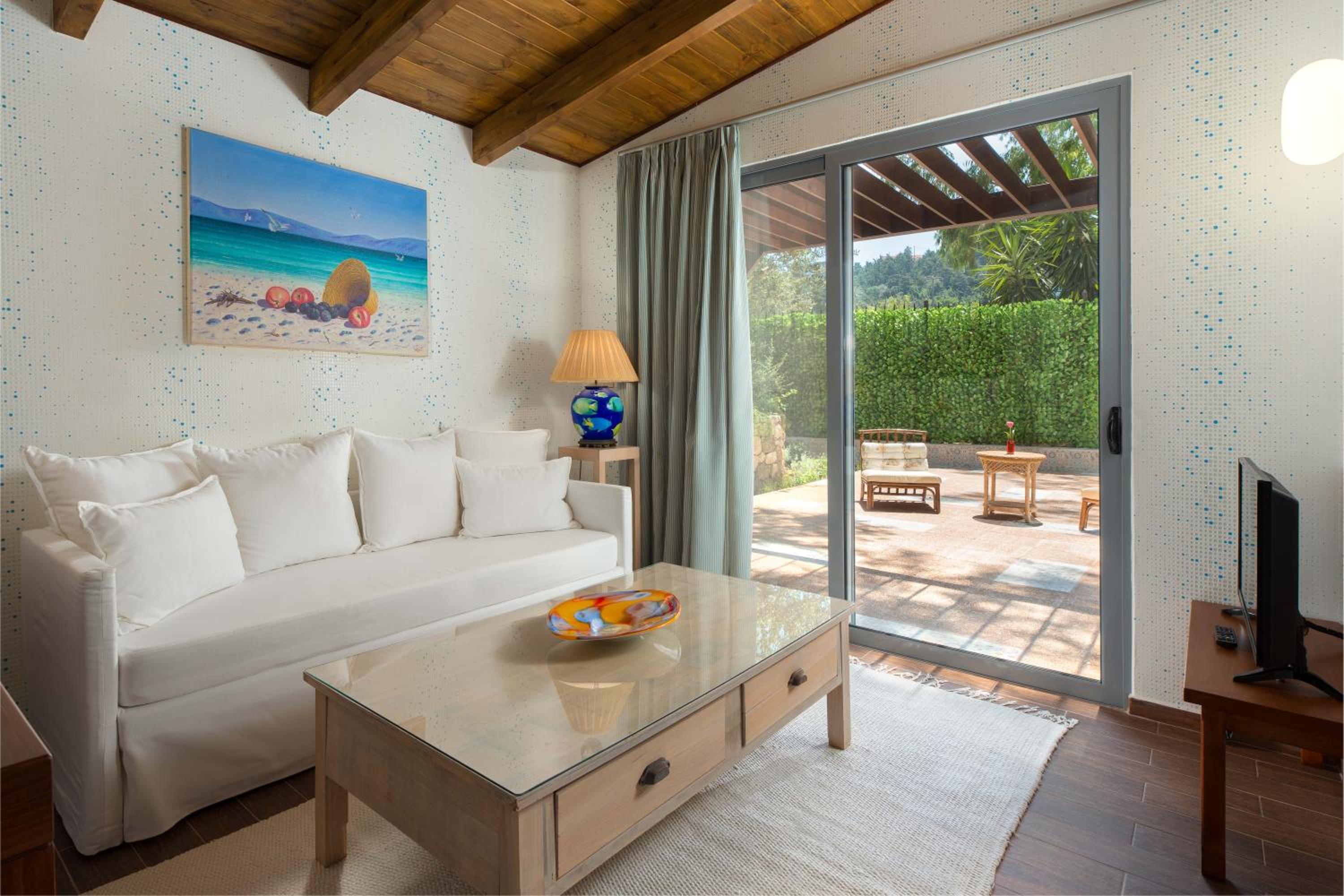 Deluxe Bungalow - Photo 1