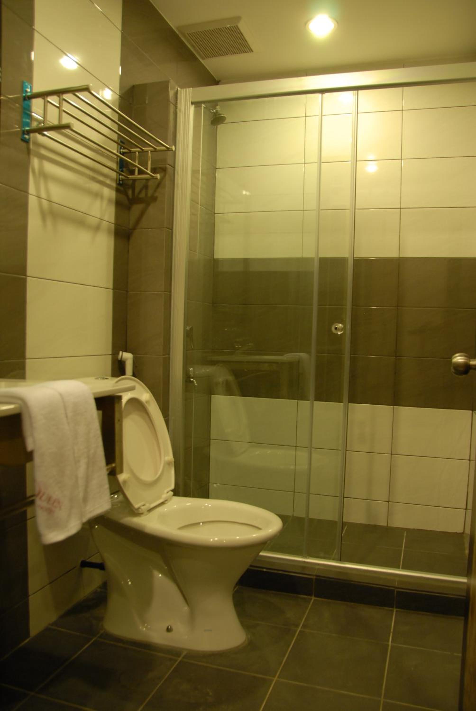 Deluxe King Room - Photo 2