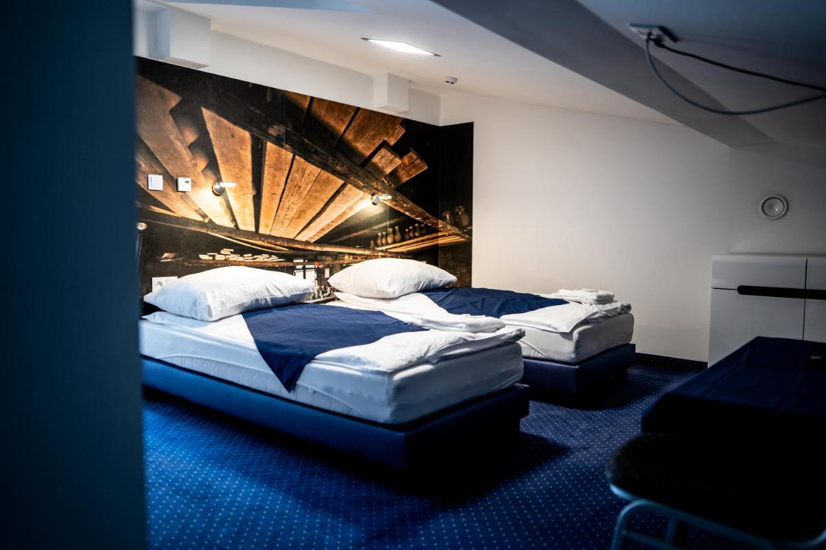 Double Room with Private Bathroom photo 2