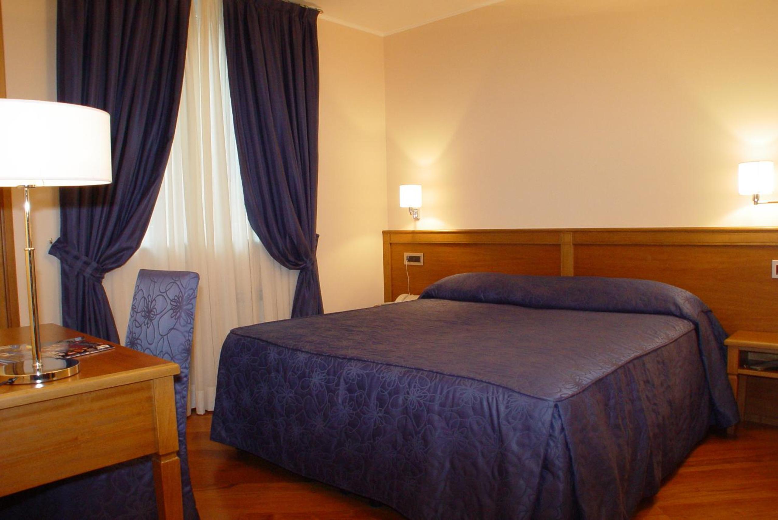 Superior Double or Twin Room - Photo 1