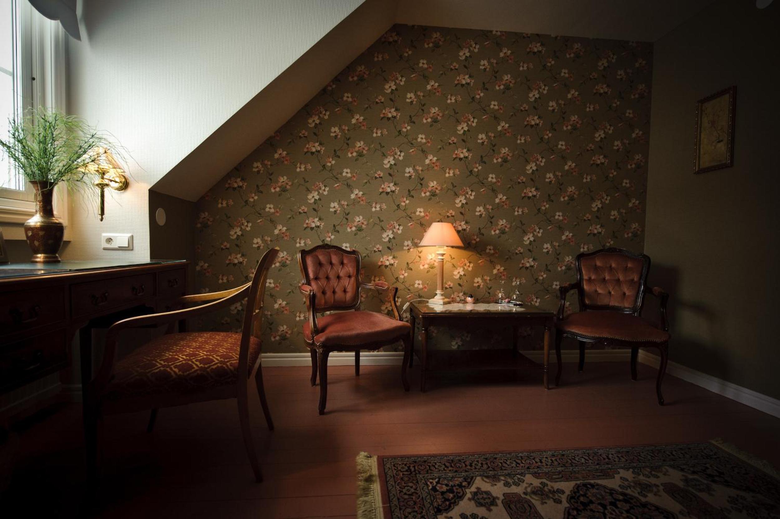 Superior Double or Twin Room - Photo 3