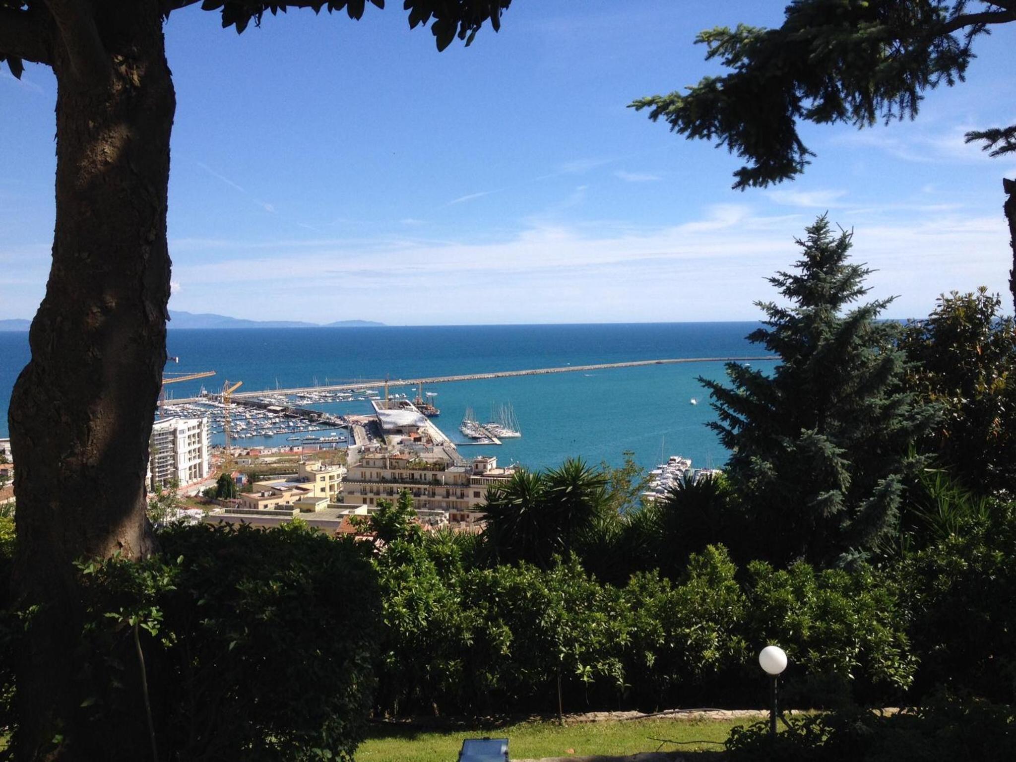 Double Room with Balcony and Sea View - Photo 15