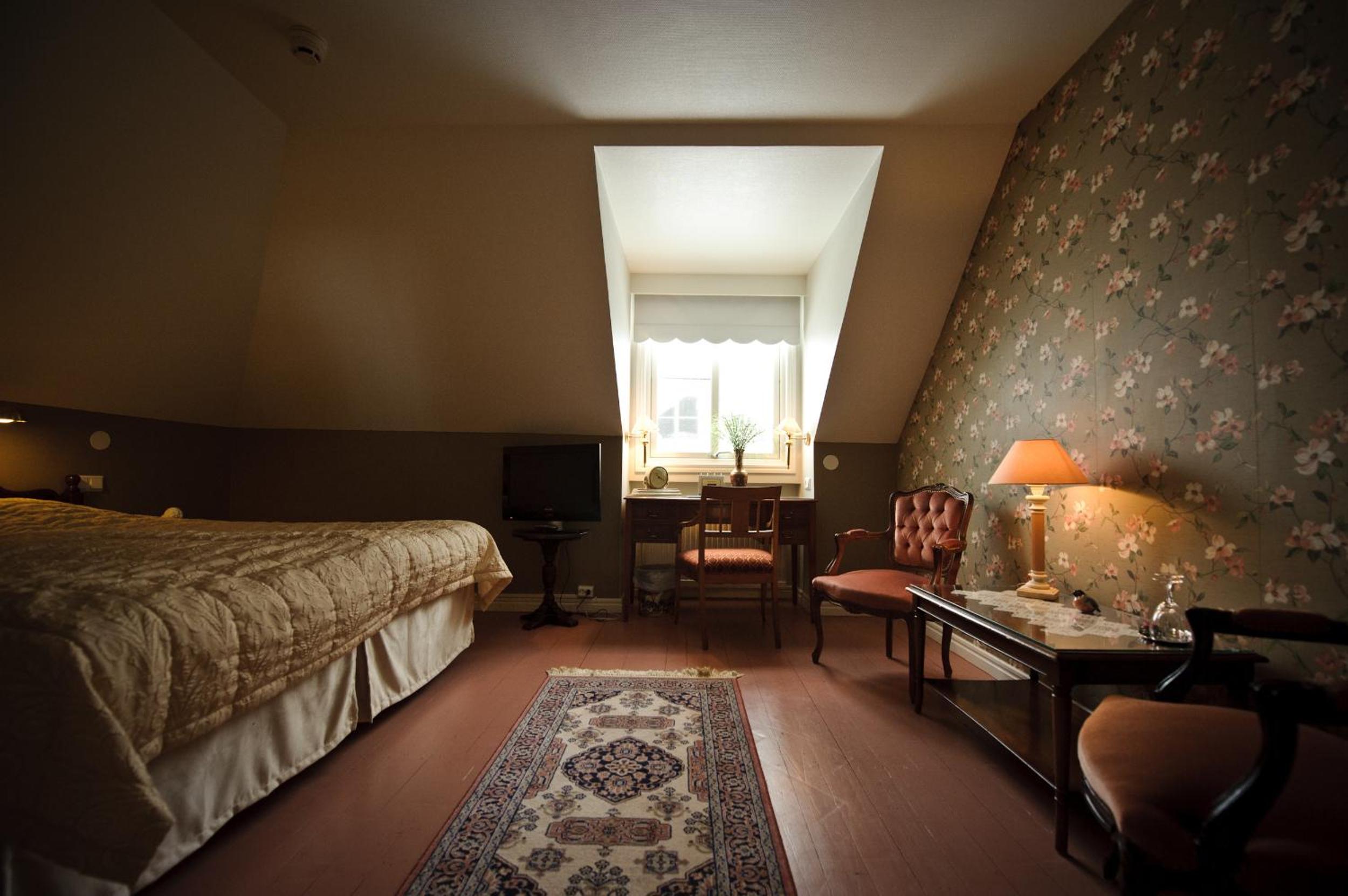 Superior Double or Twin Room - Photo 1
