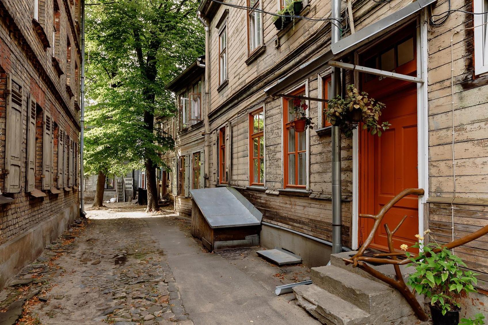 One-Bedroom Apartment - Photo 6