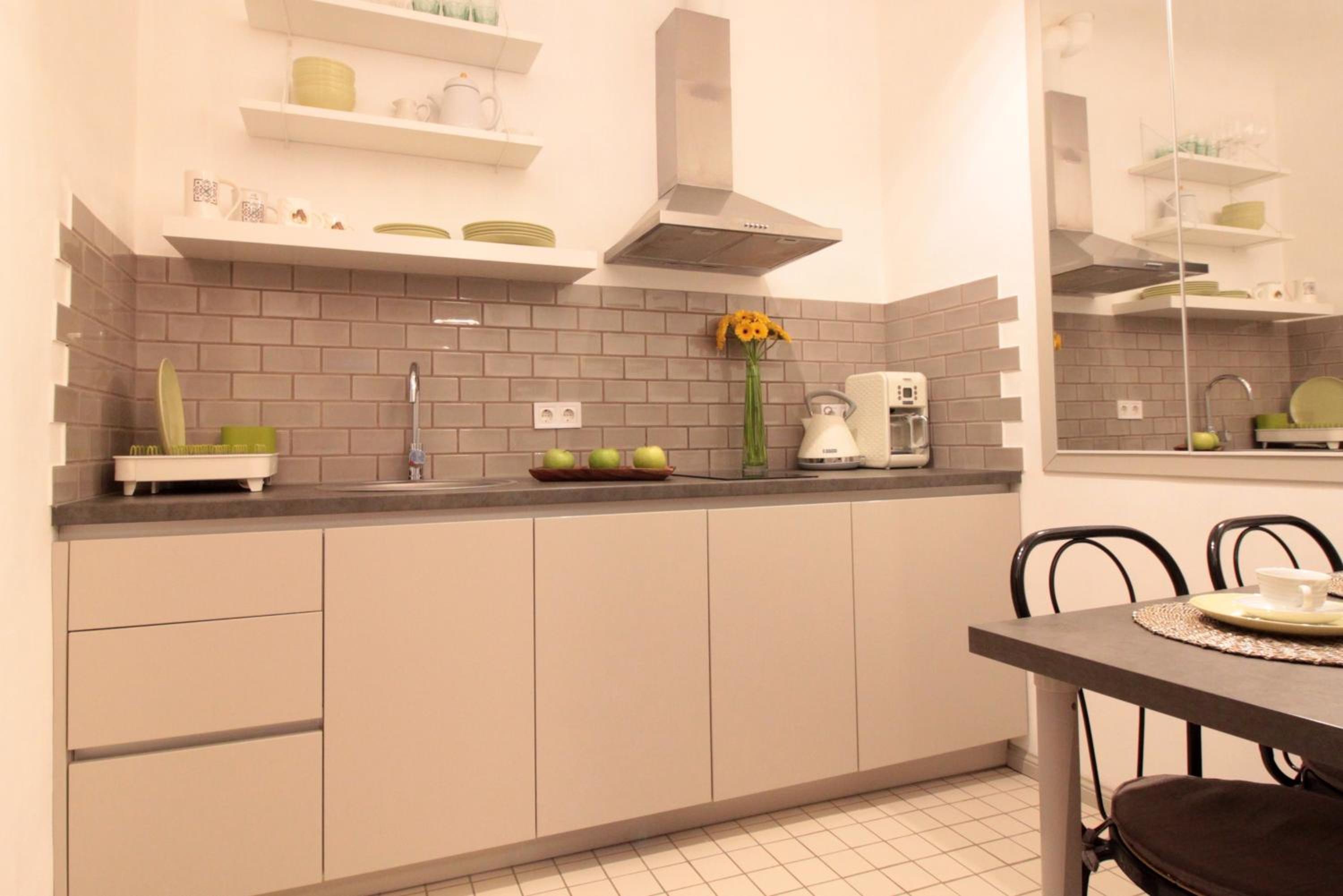 One-Bedroom Apartment - Photo 12