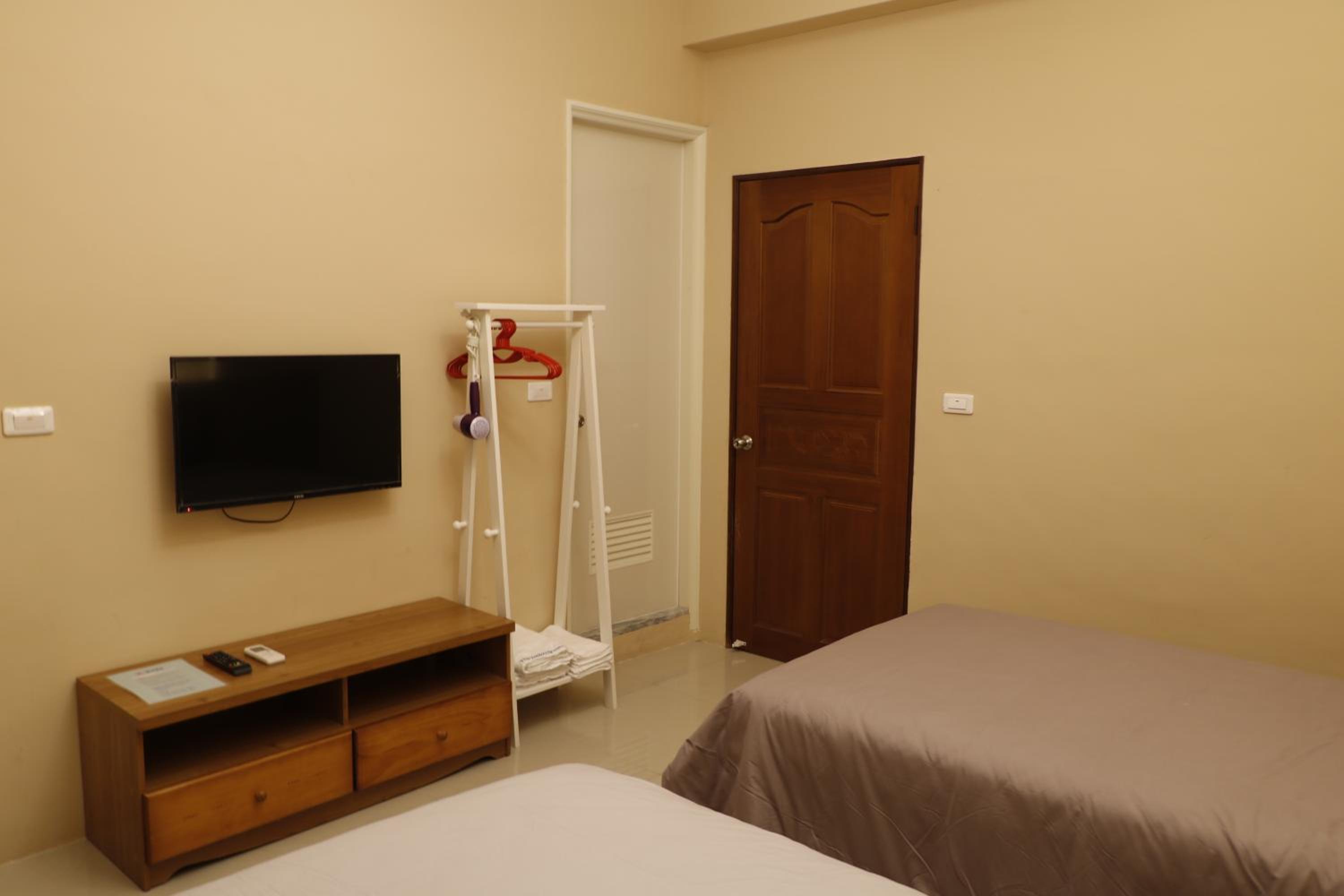 Triple Room with Private Bathroom photo 1