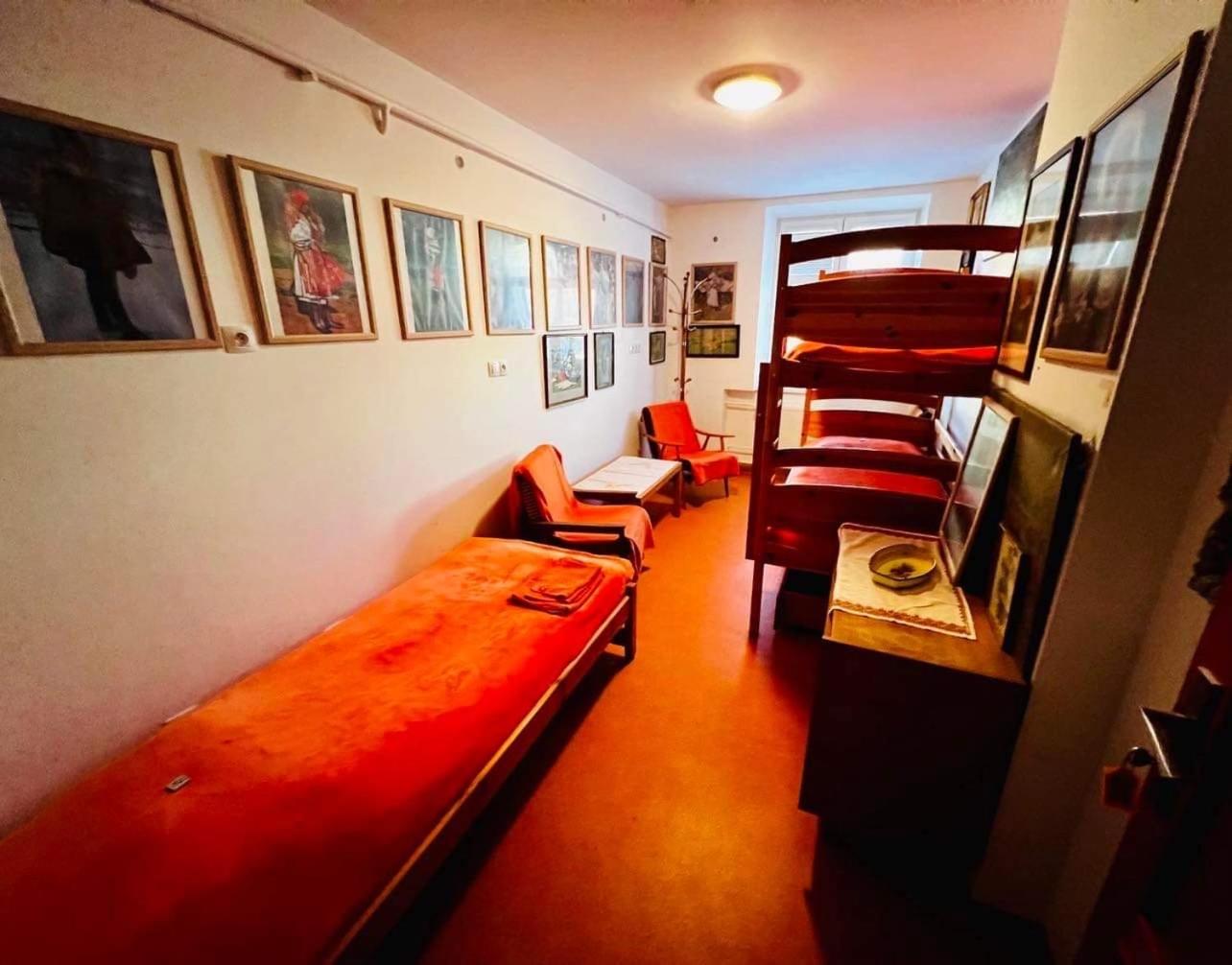 Triple Room with Shared Bathroom photo 1