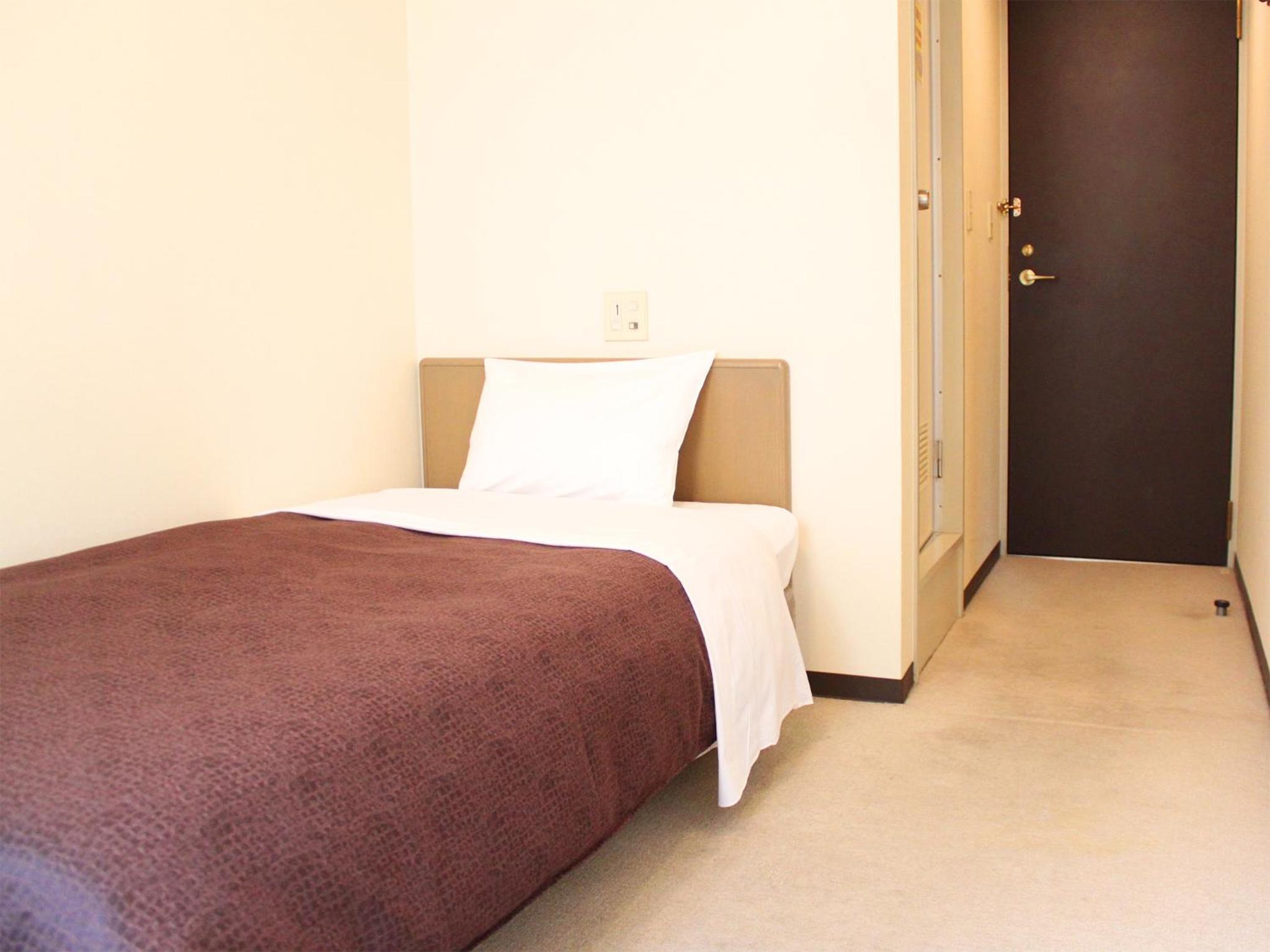 Single Room - Smoking photo 2