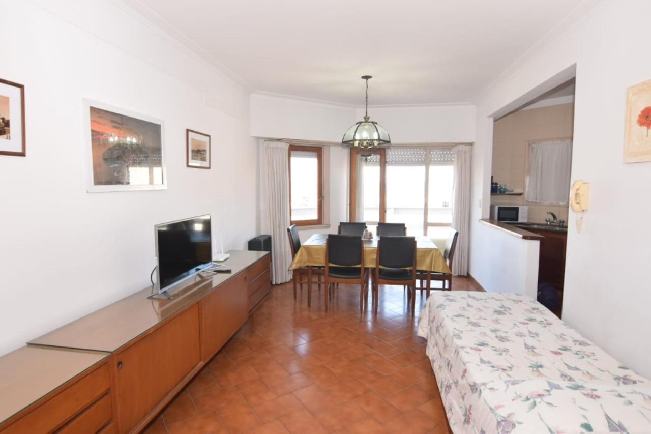 Apartment with Balcony photo 3