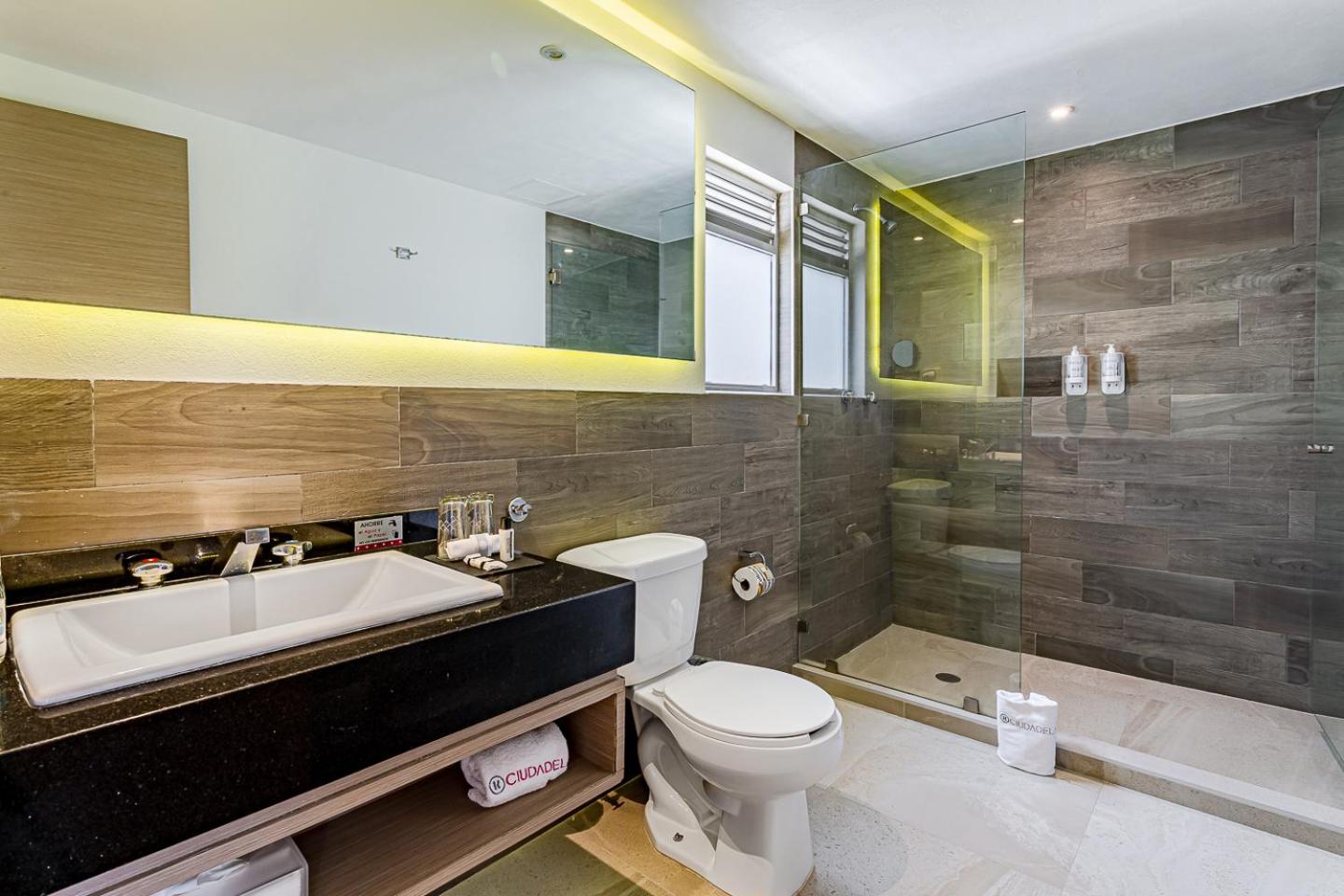 Family Suite photo 2