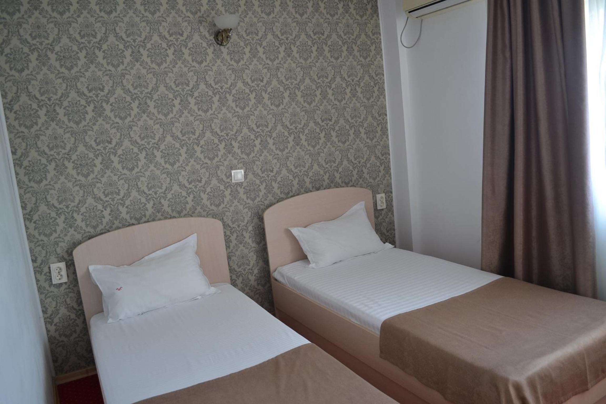 Double Room with Private Bathroom - Photo 87