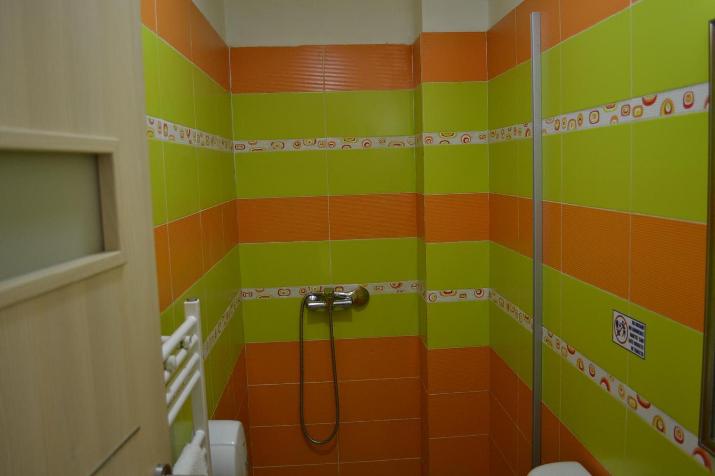 Double Room with Private Bathroom - Photo 112