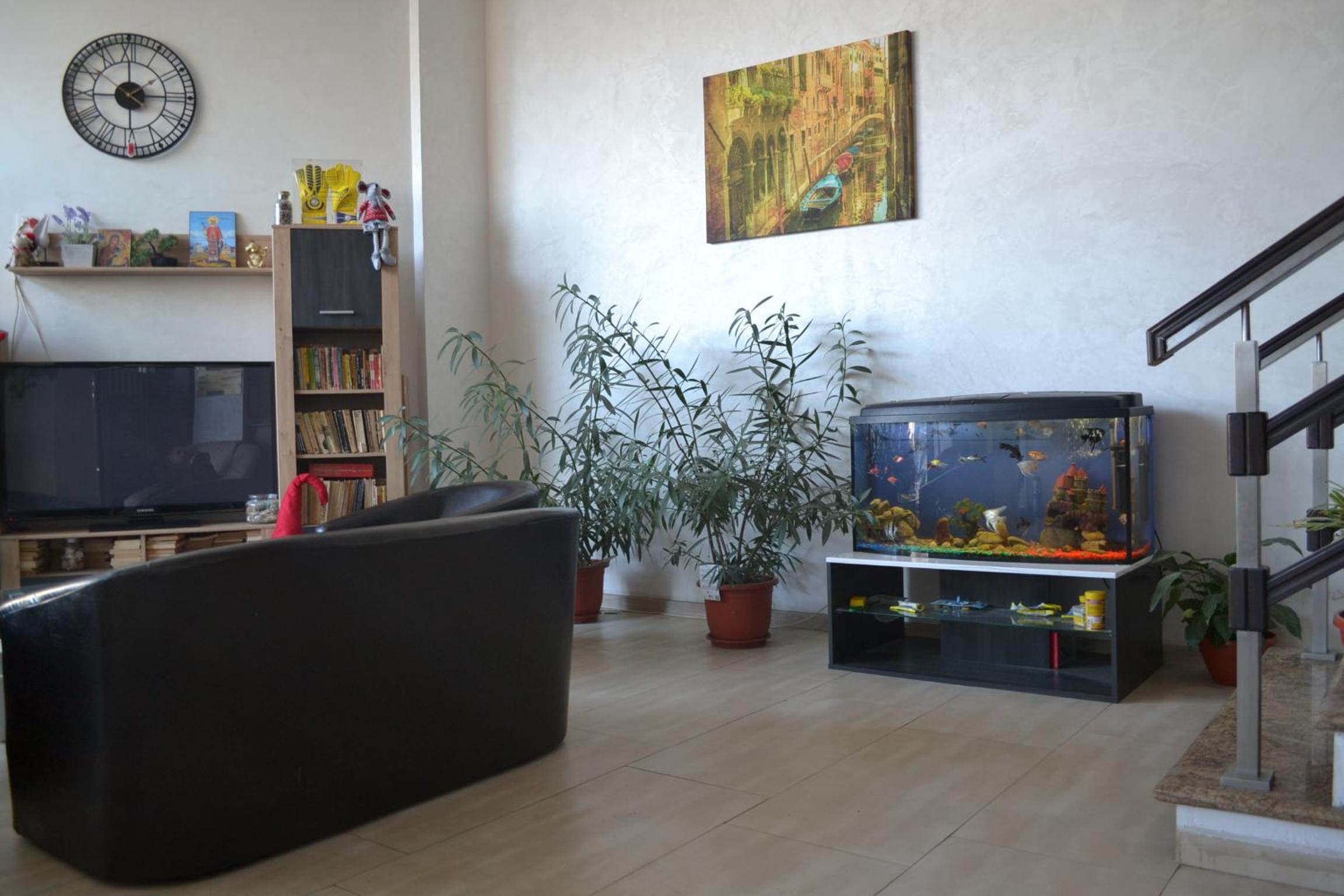 Double Room with Private Bathroom - Photo 8