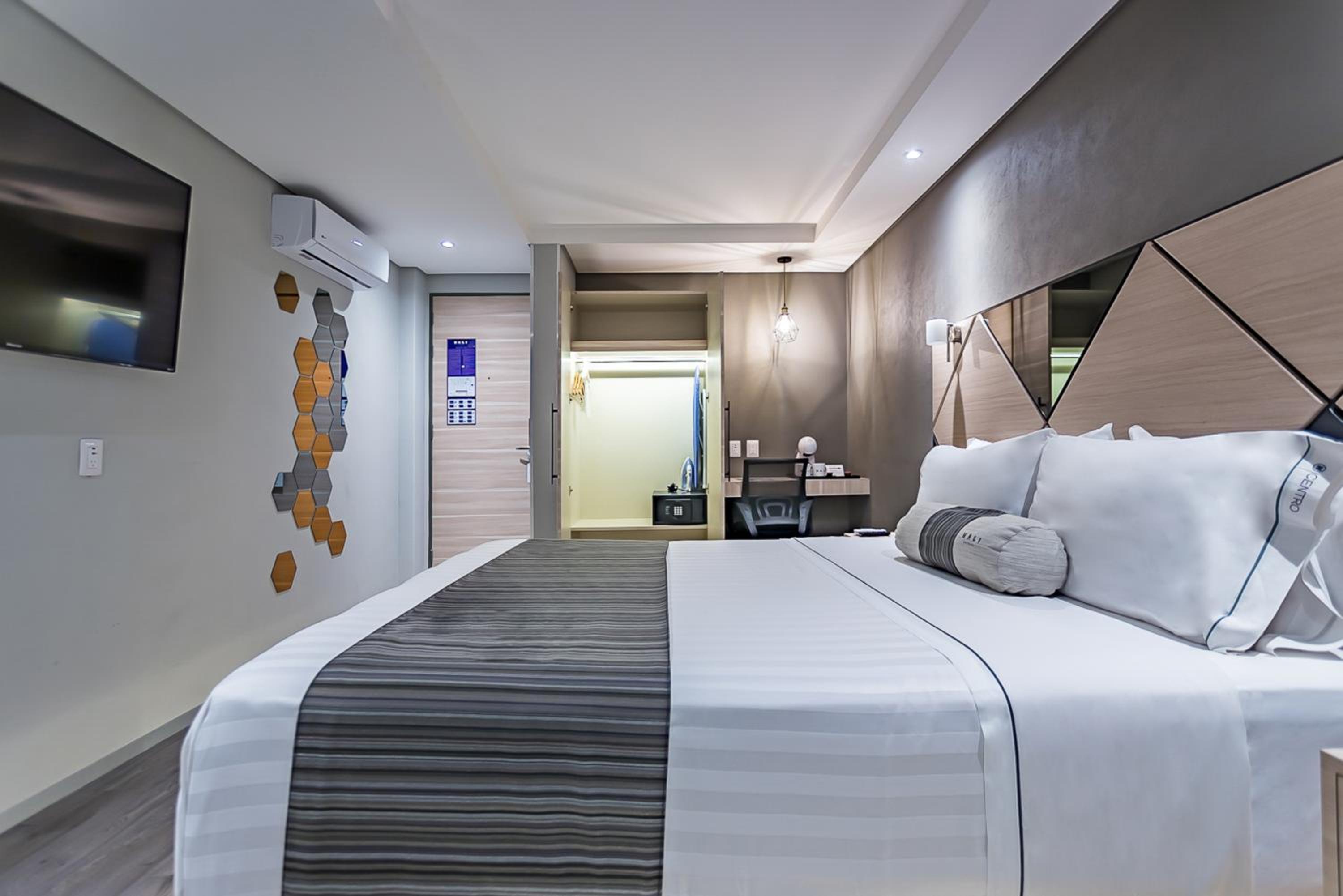 Superior Room - Photo 7