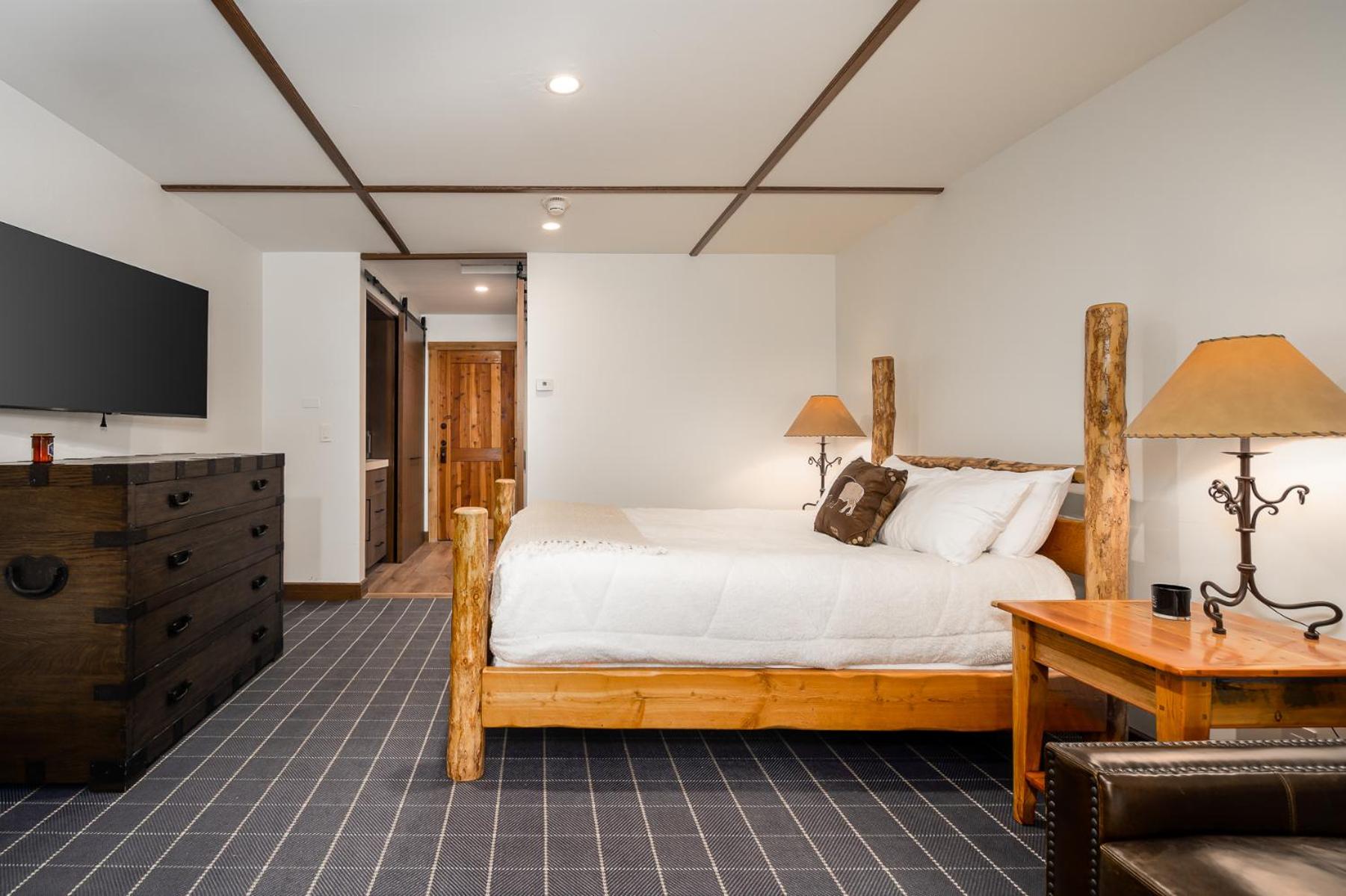 Queen Room With Sofa Bed