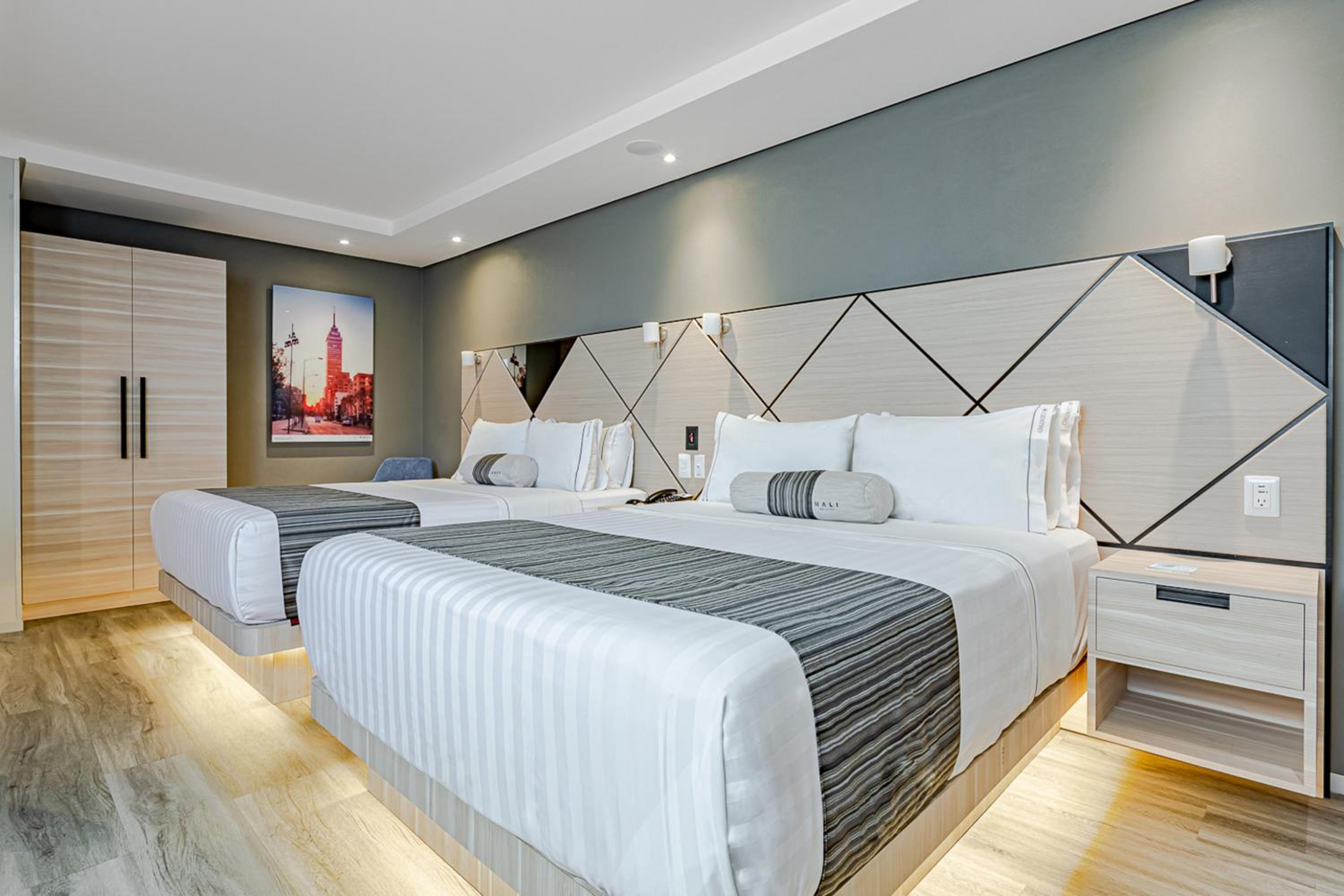 Superior Double Room with Two Double Beds photo 1