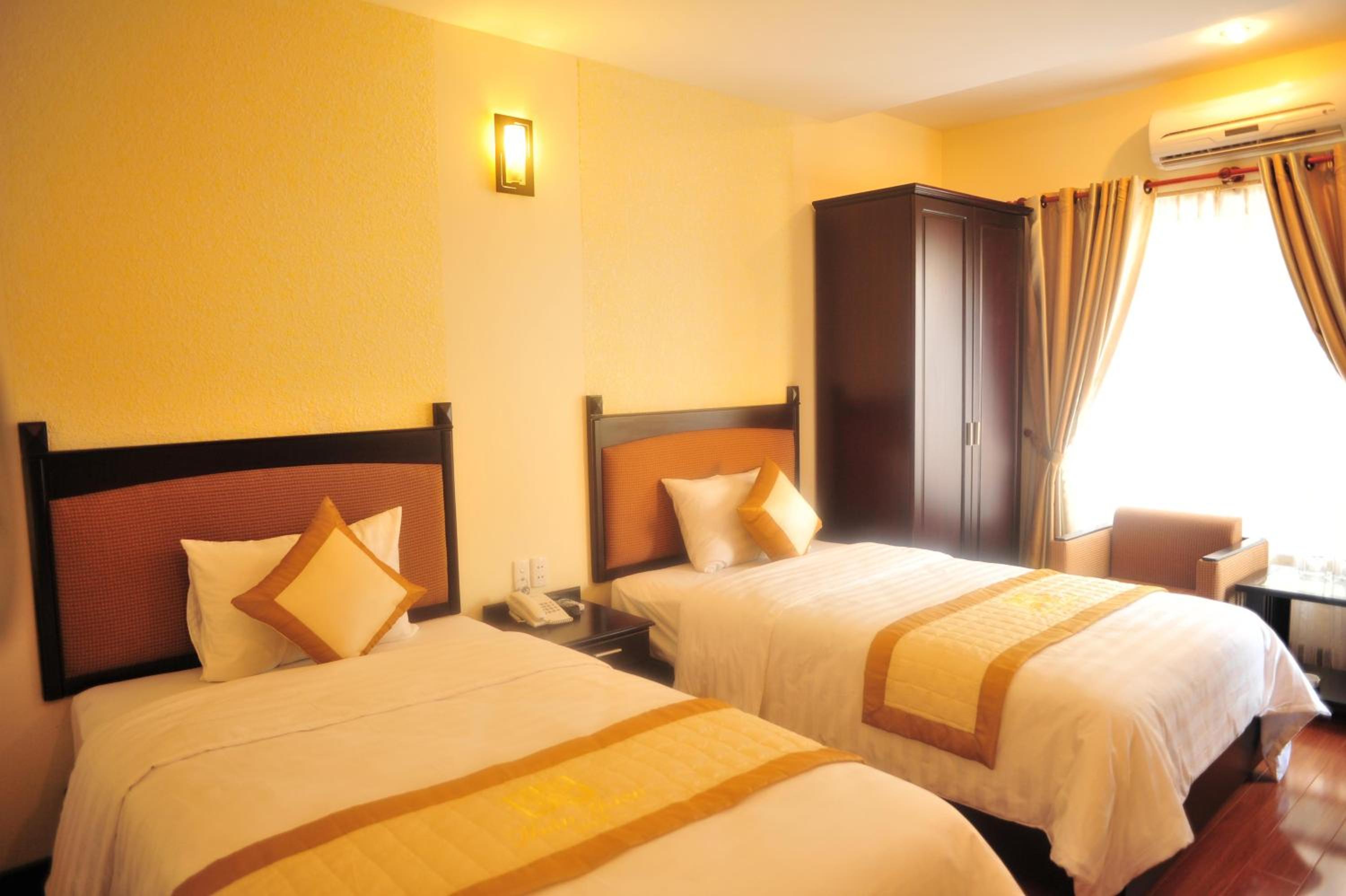 Deluxe Twin Room - Photo 12
