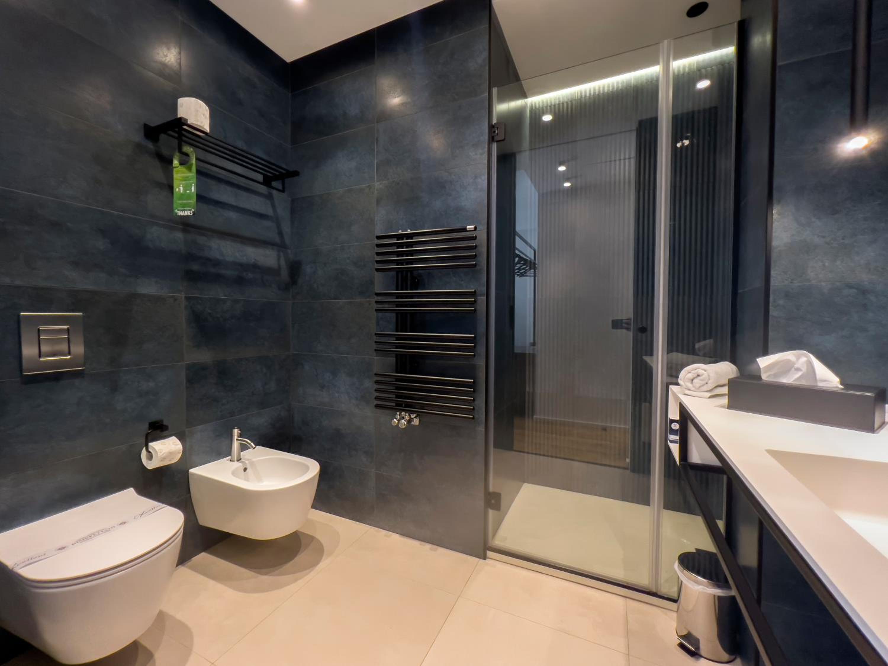 Deluxe Double Or Twin Room - Photo 5