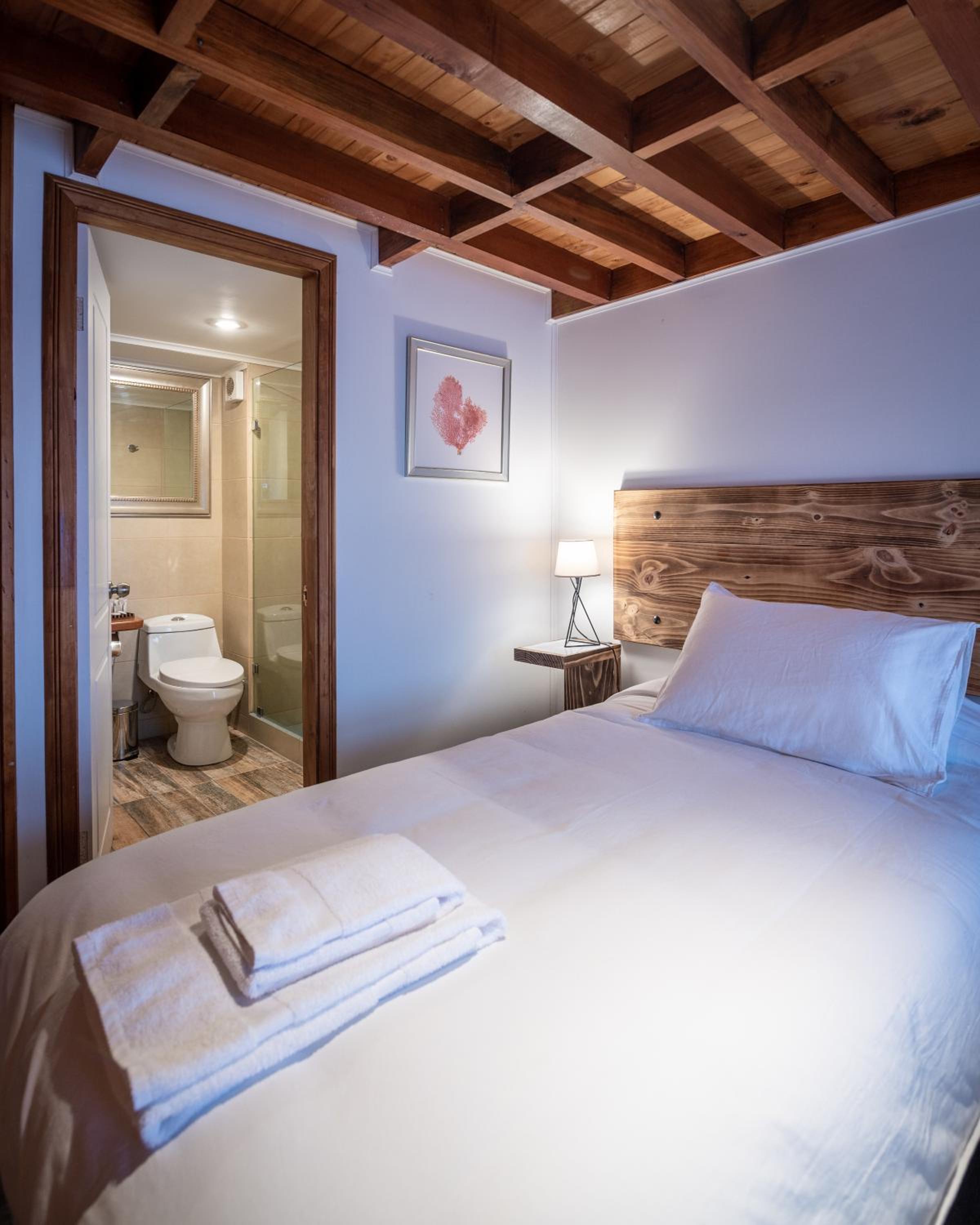 Twin Room with Private Bathroom