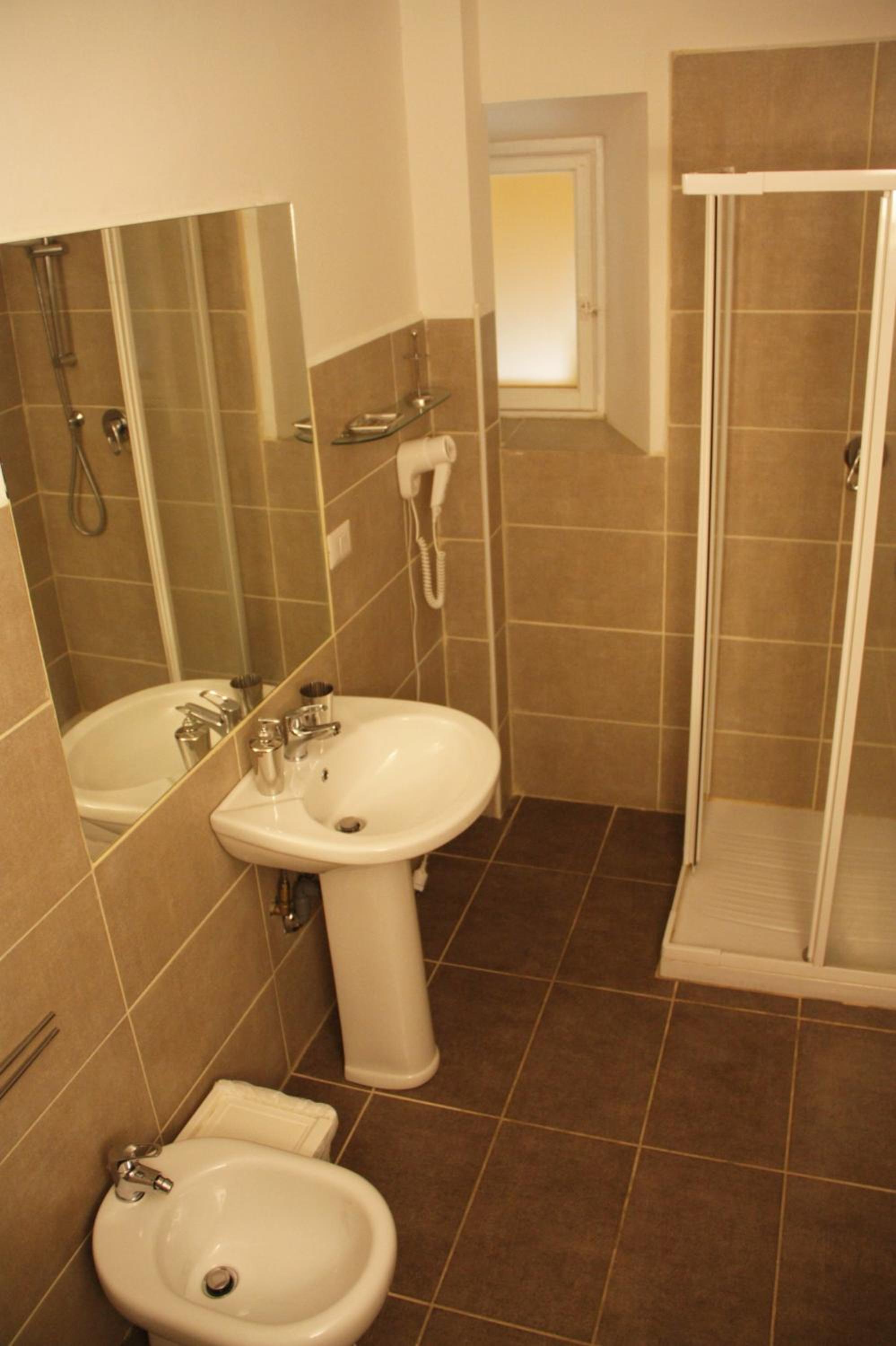 Superior Deluxe Double Or Twin Room  photo 3