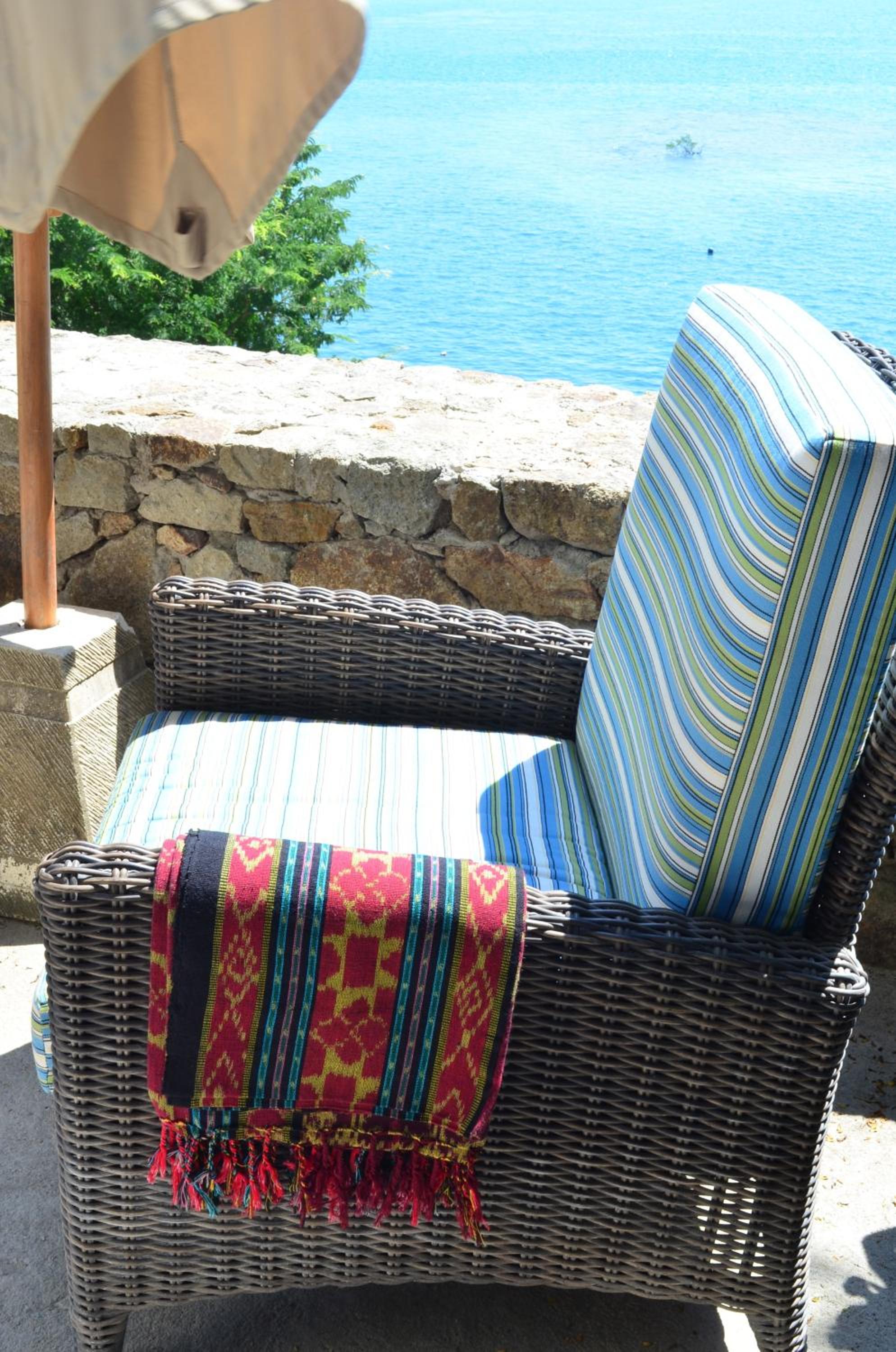 Deluxe Double Room with Sea View - Photo 9