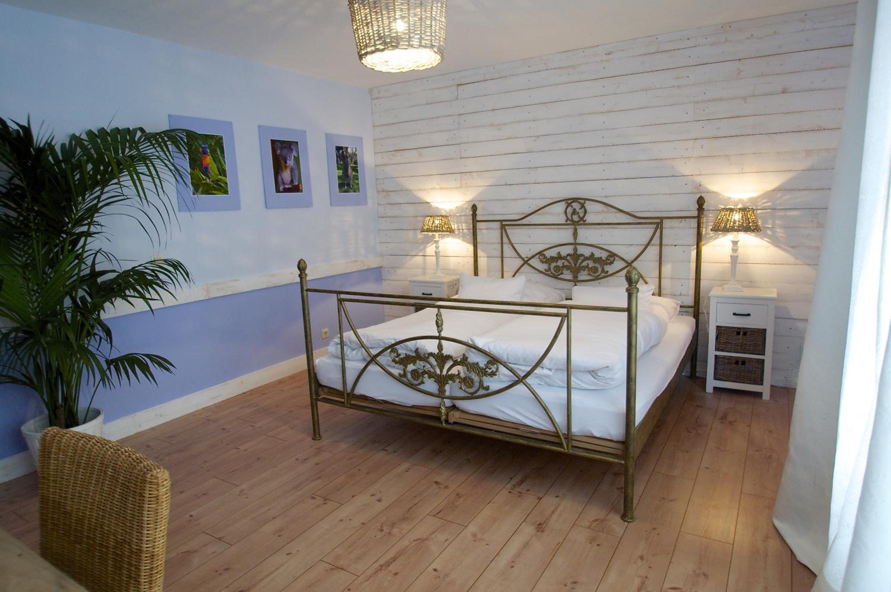 Double Room - Photo 10