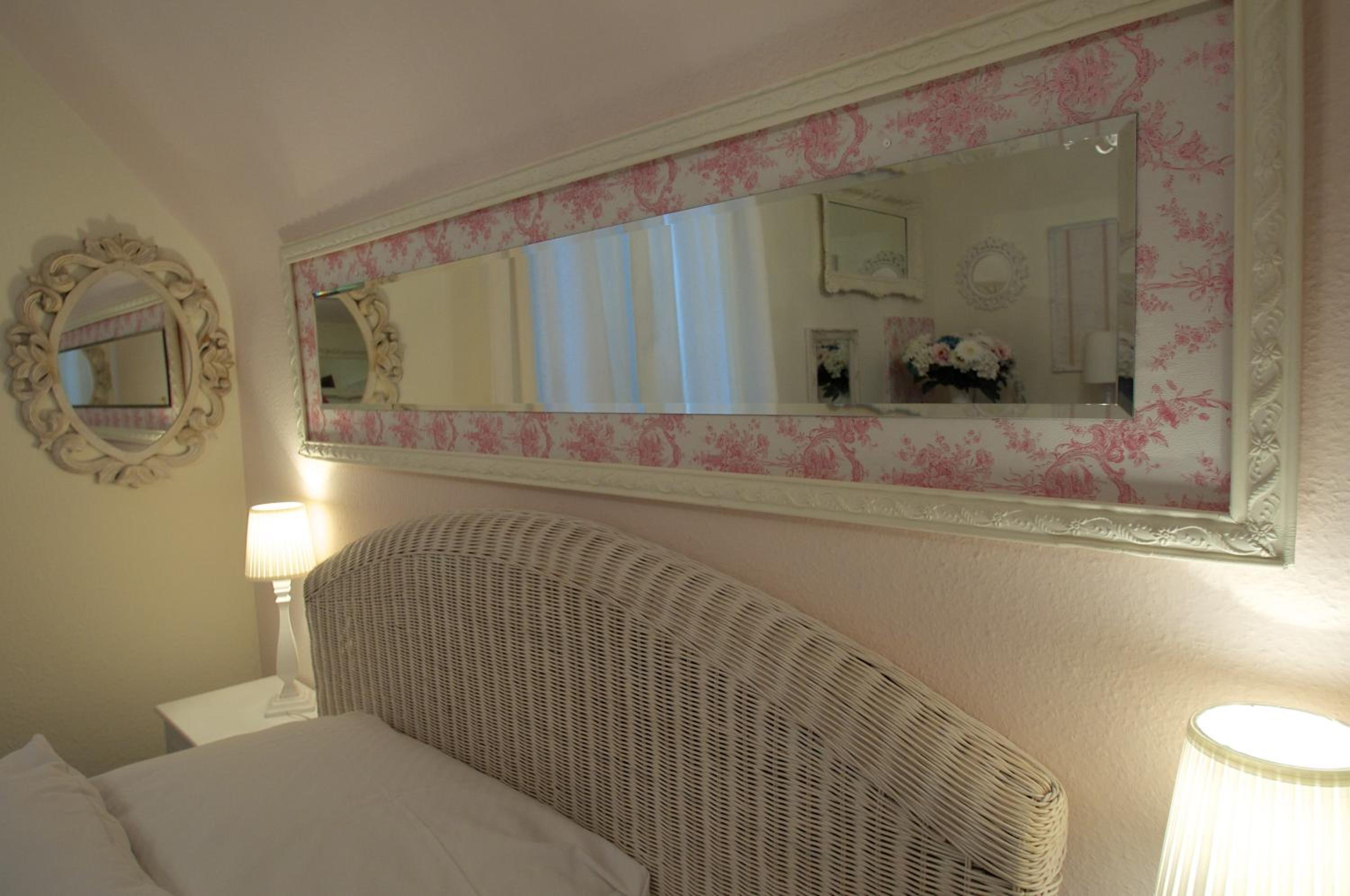 Double Room - Photo 13