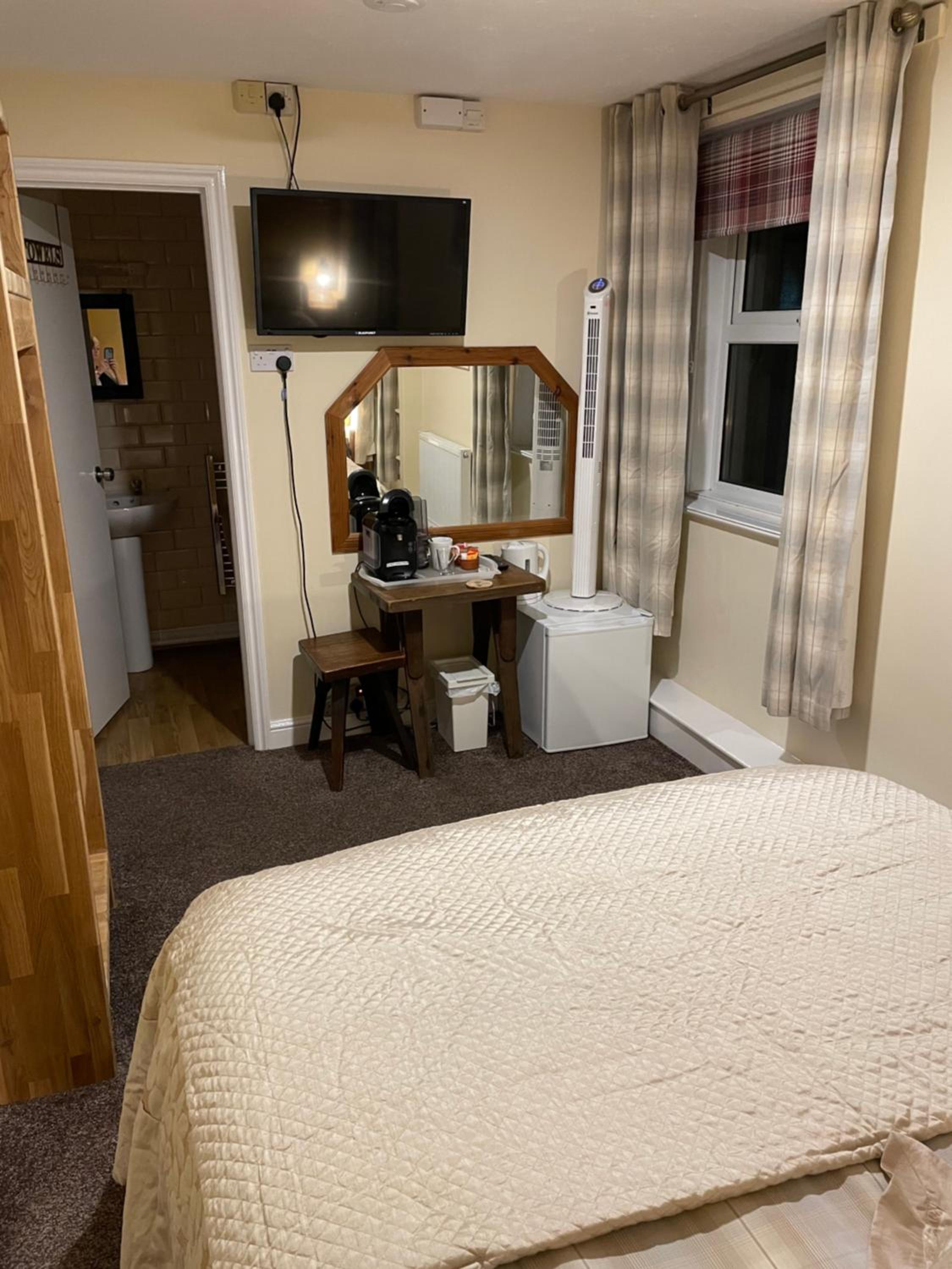 Double Room - First Floor photo 2