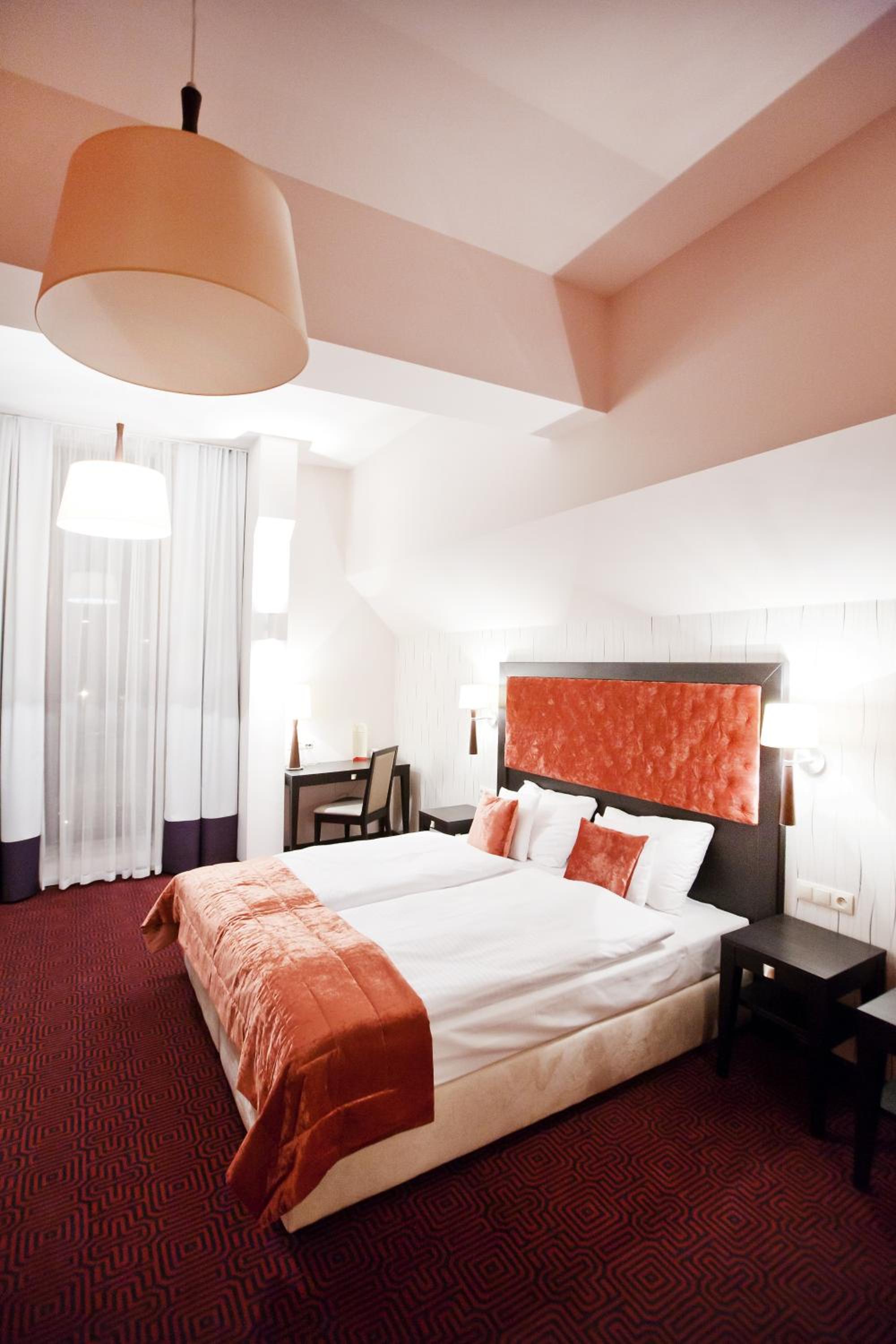 Business Double Room - Photo 4