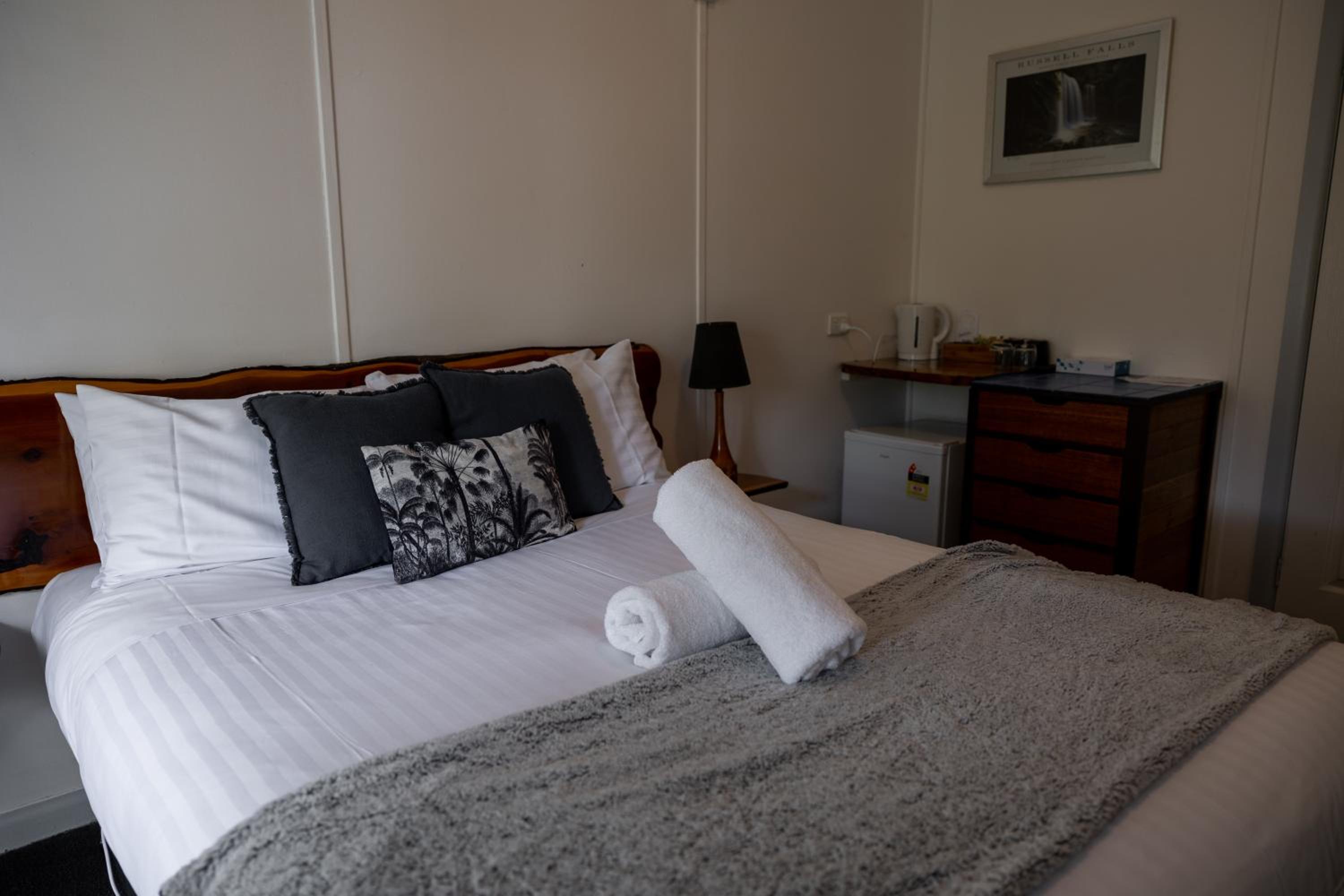 Standard Queen Room photo 1