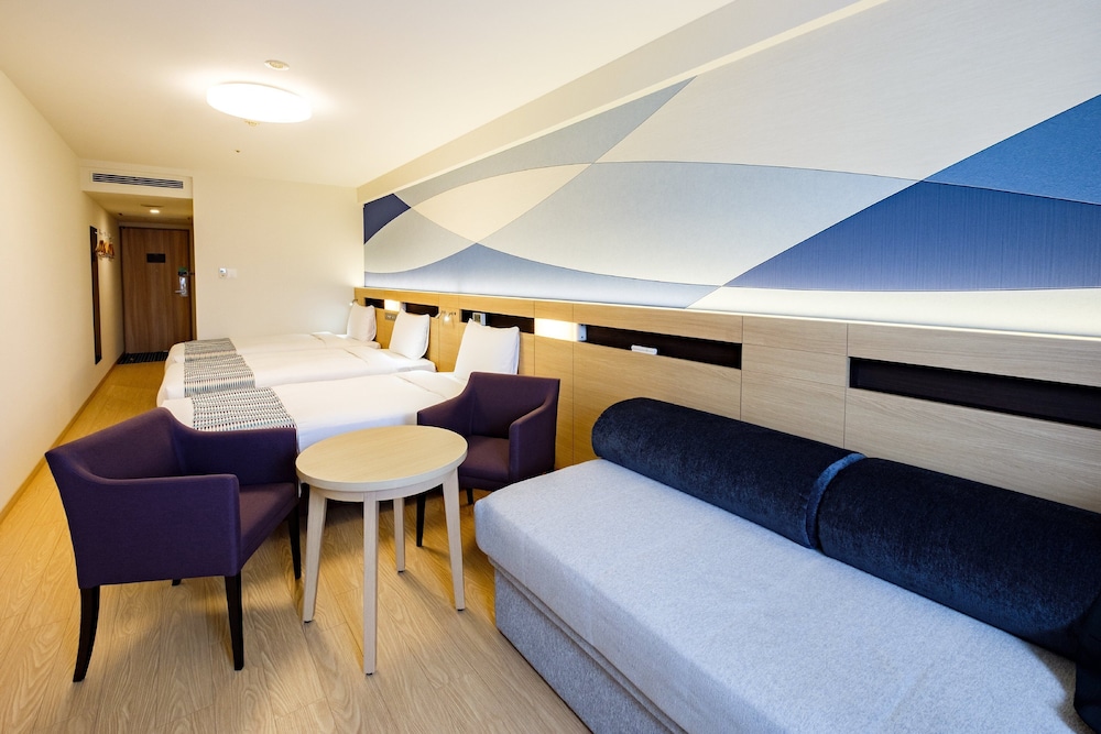 Family Triple Room, Non Smoking - Photo 2