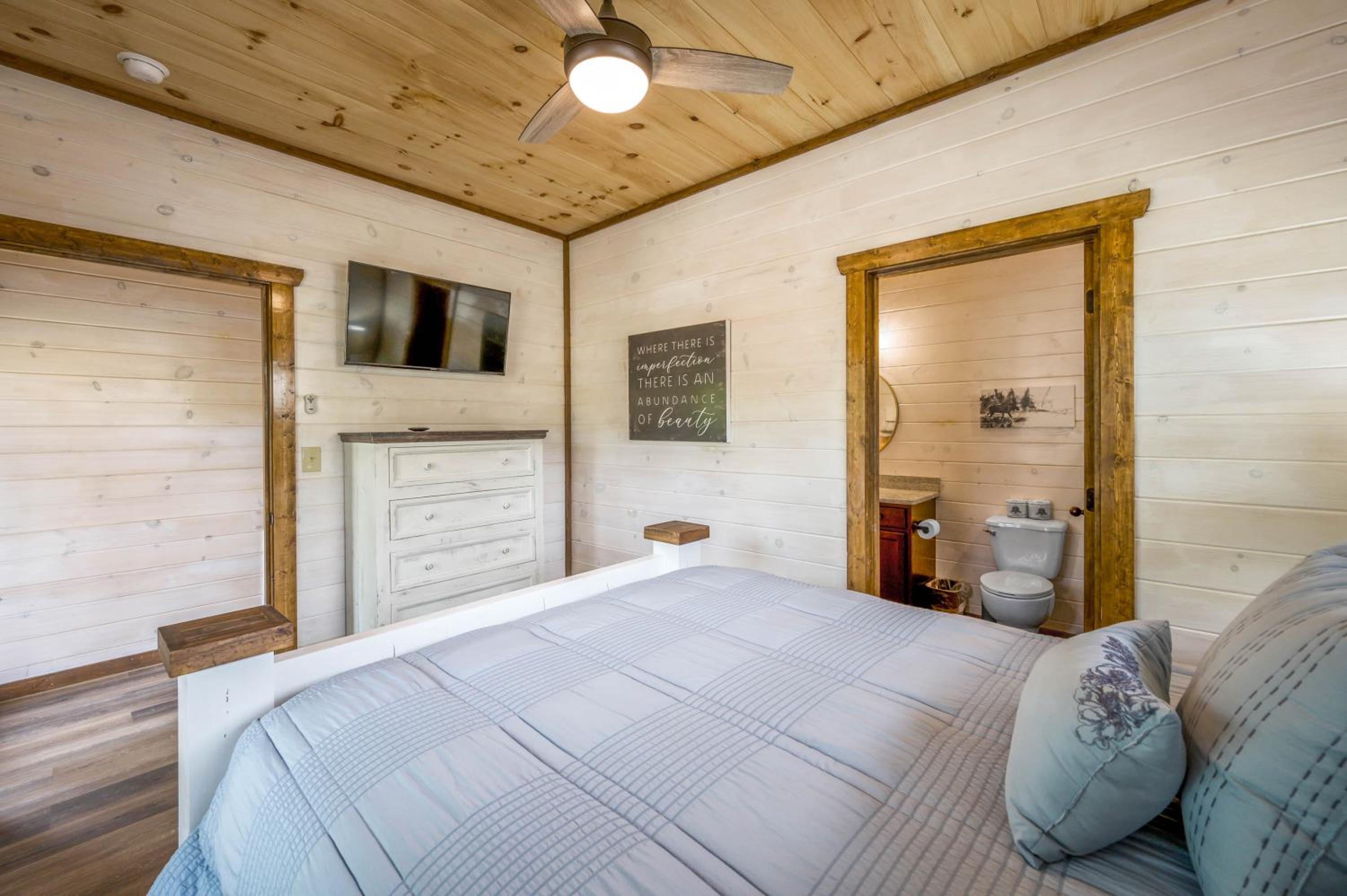 Three-Bedroom House - Photo 1