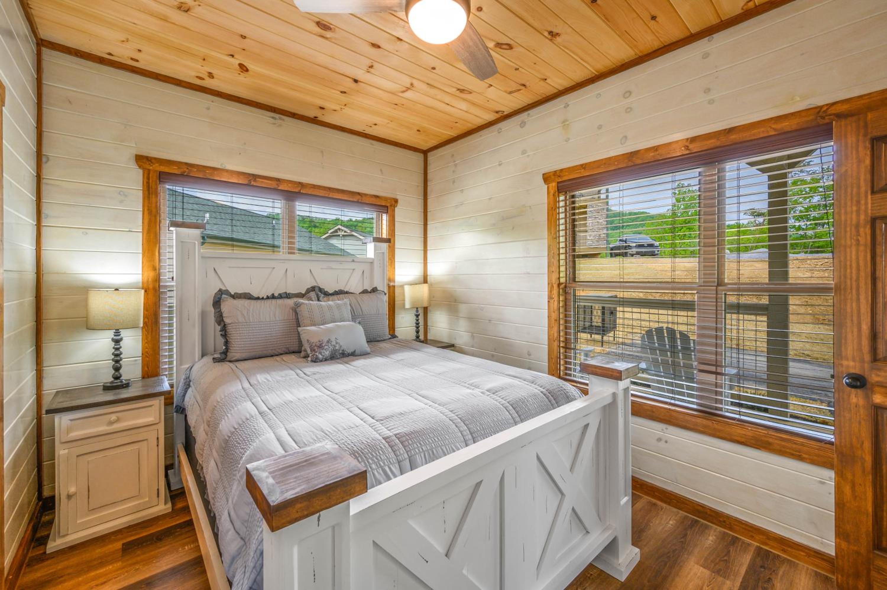 Three-Bedroom House - Photo 42