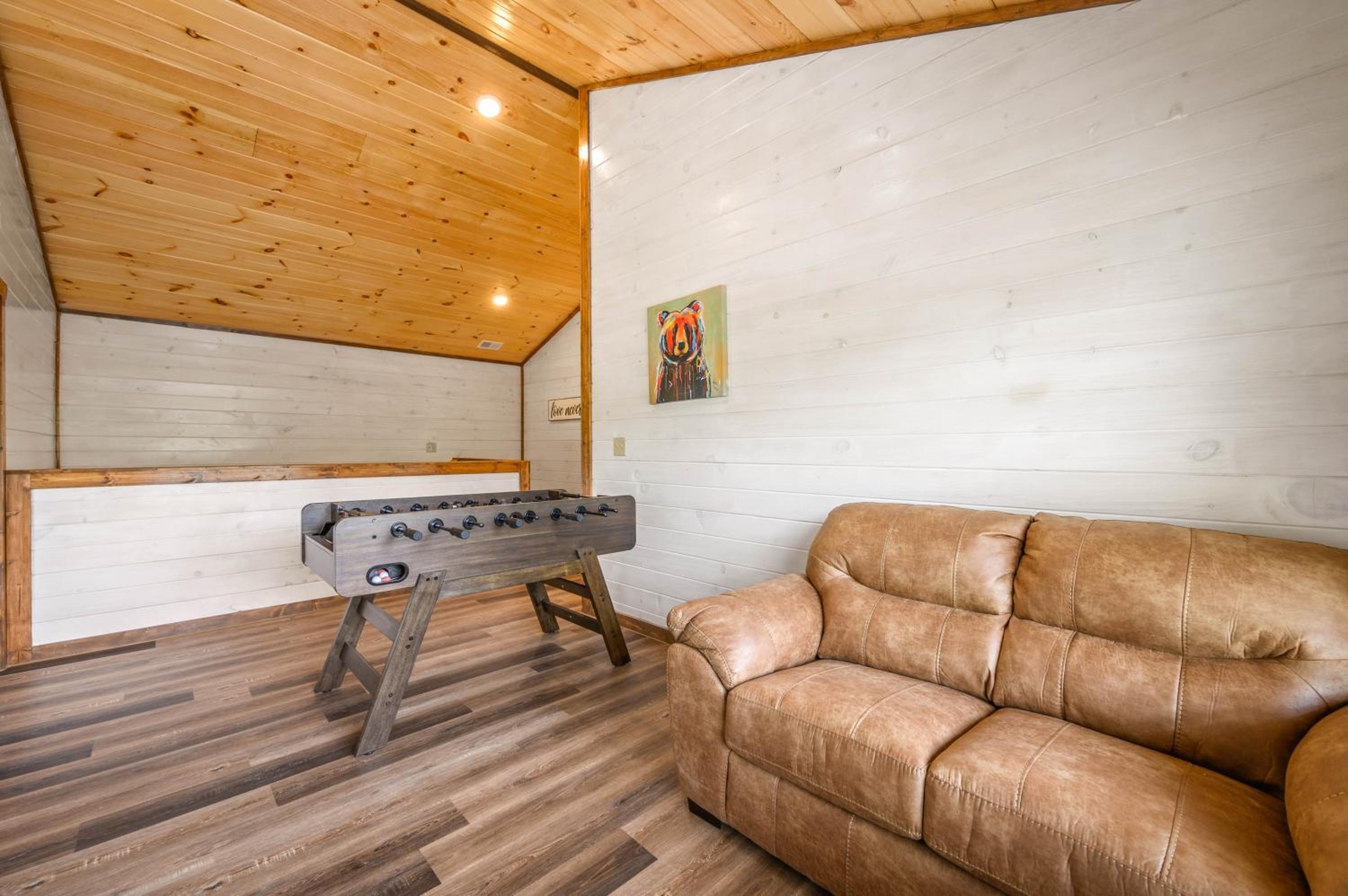 Three-Bedroom House - Photo 2