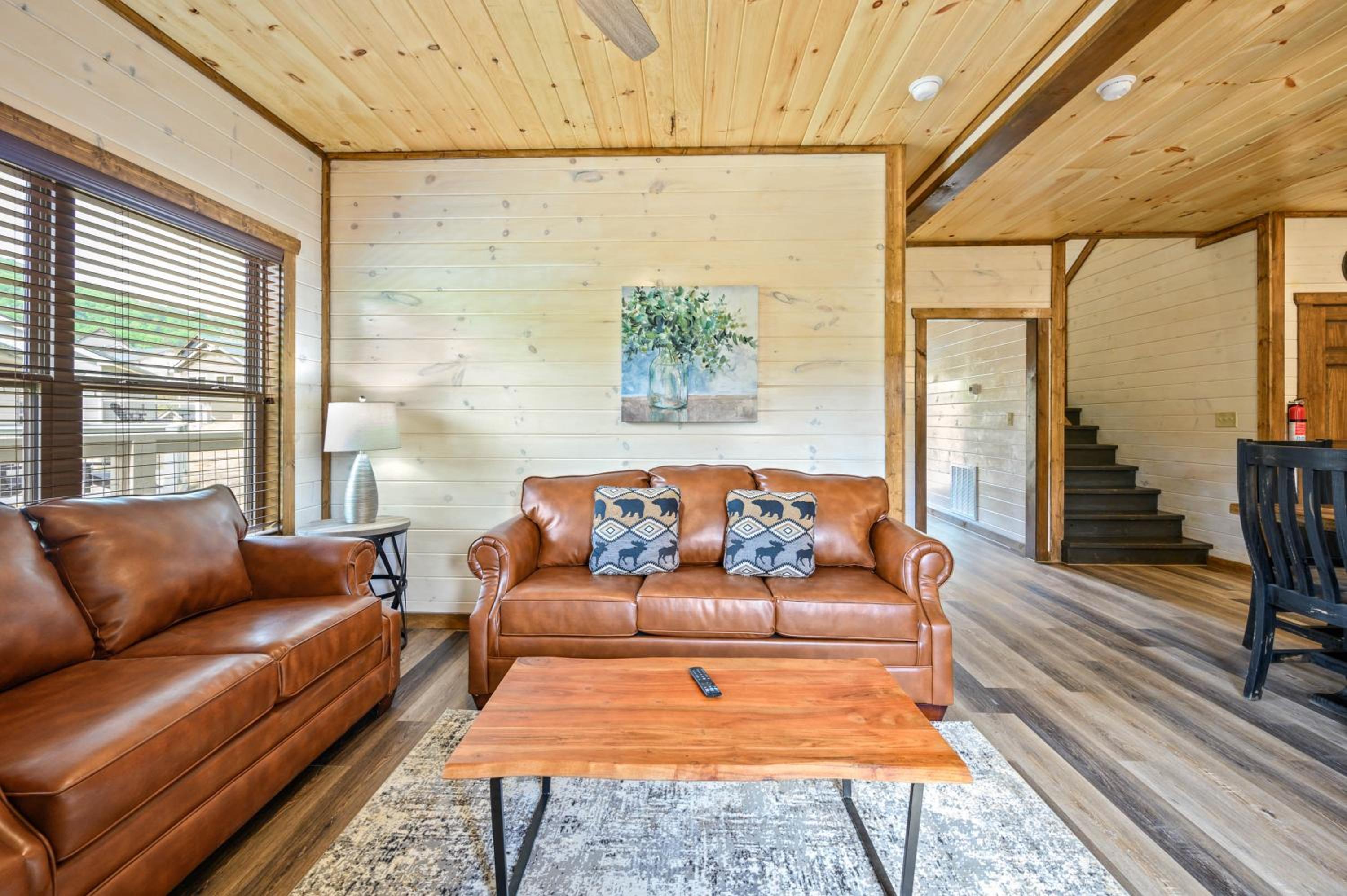 Three-Bedroom House - Photo 40