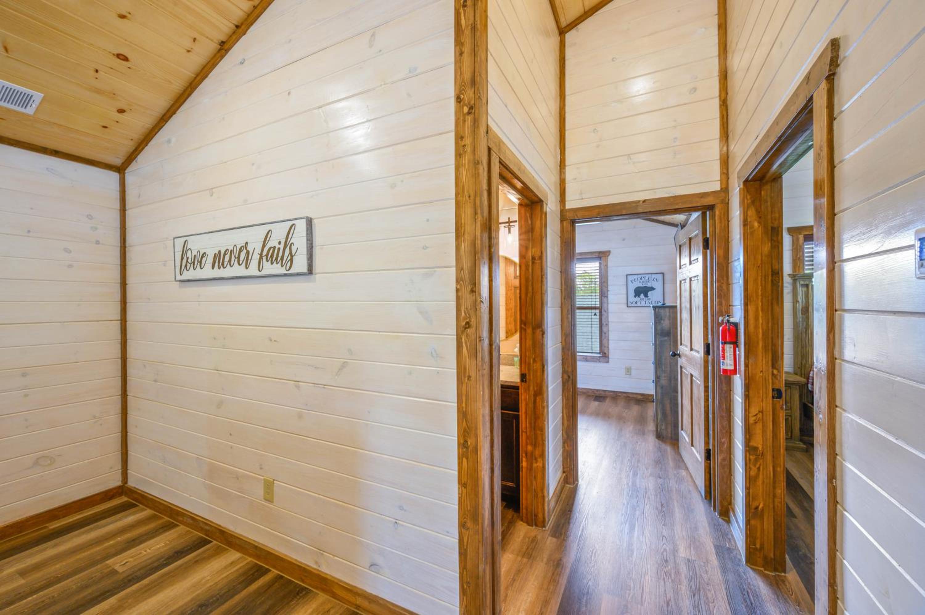 Three-Bedroom House - Photo 38