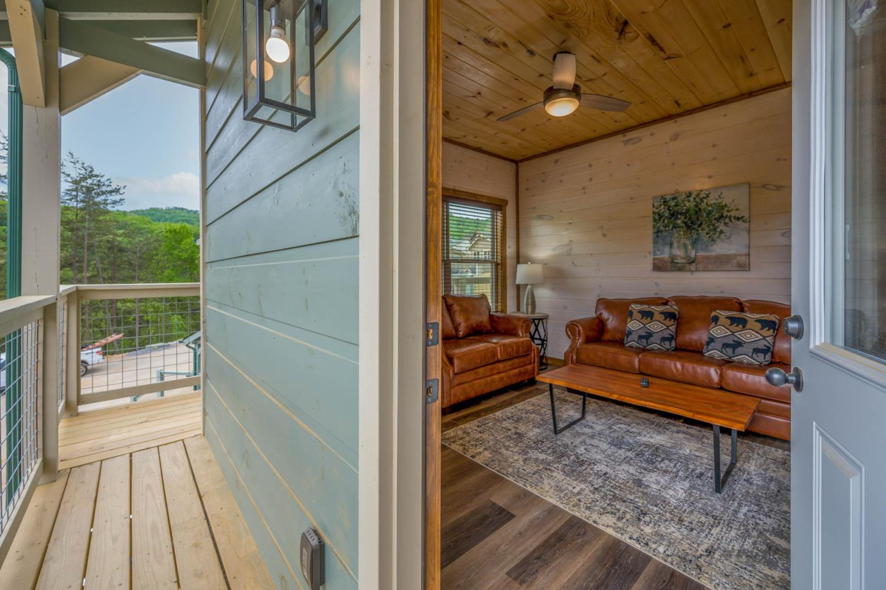 Three-Bedroom House - Photo 32