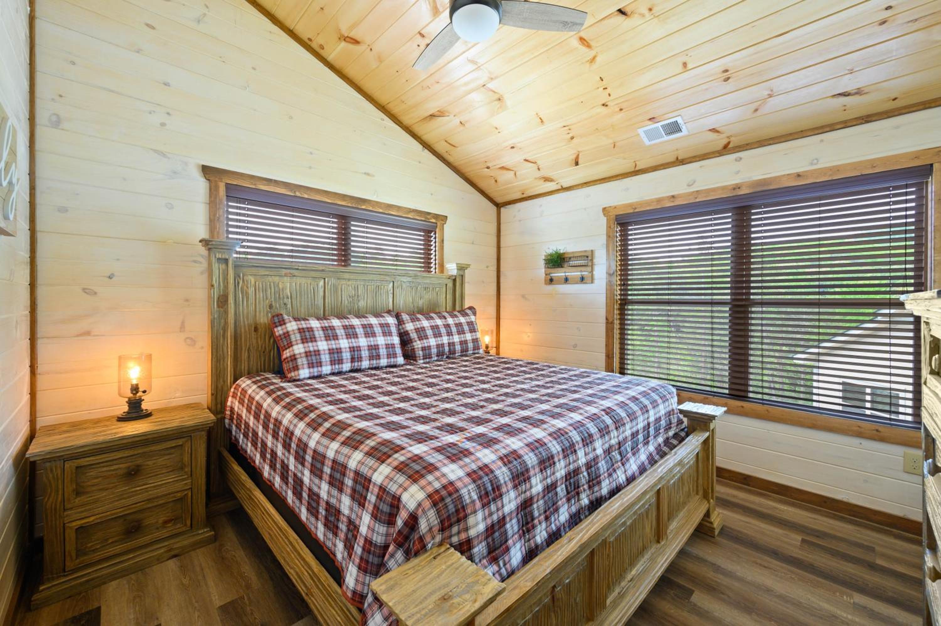 Three-Bedroom House - Photo 29