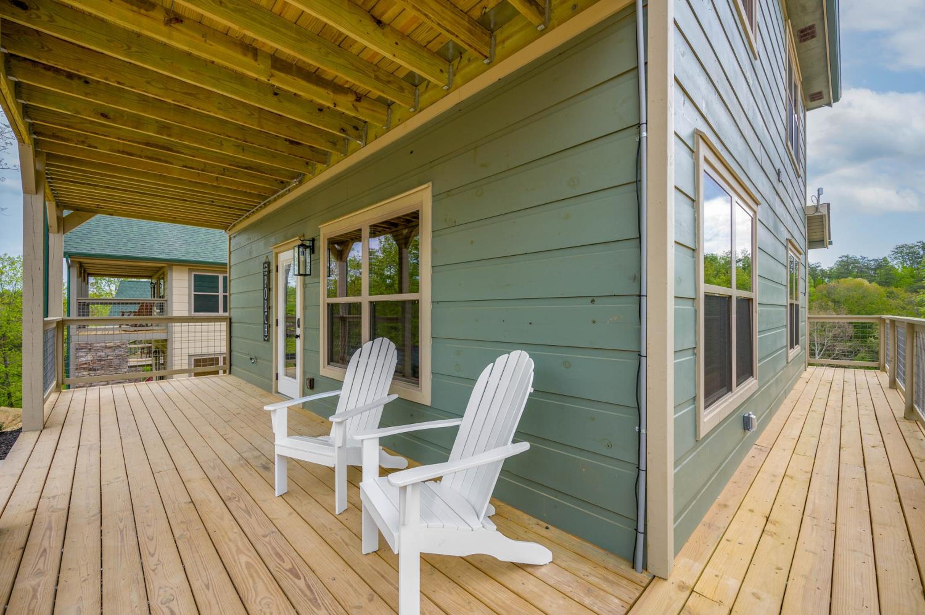 Three-Bedroom House - Photo 28