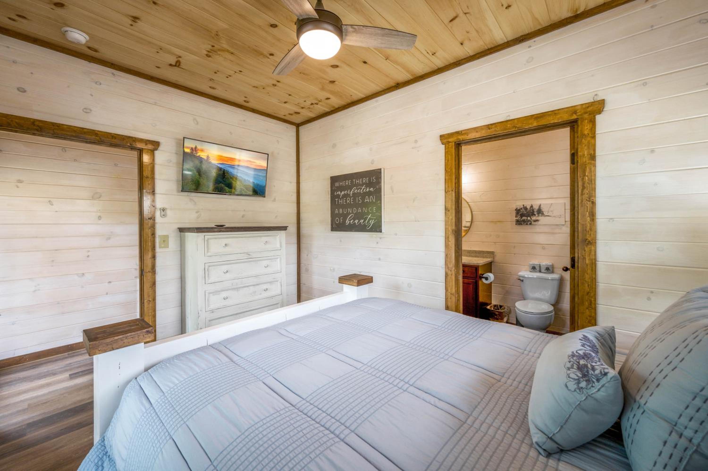 Three-Bedroom House - Photo 18