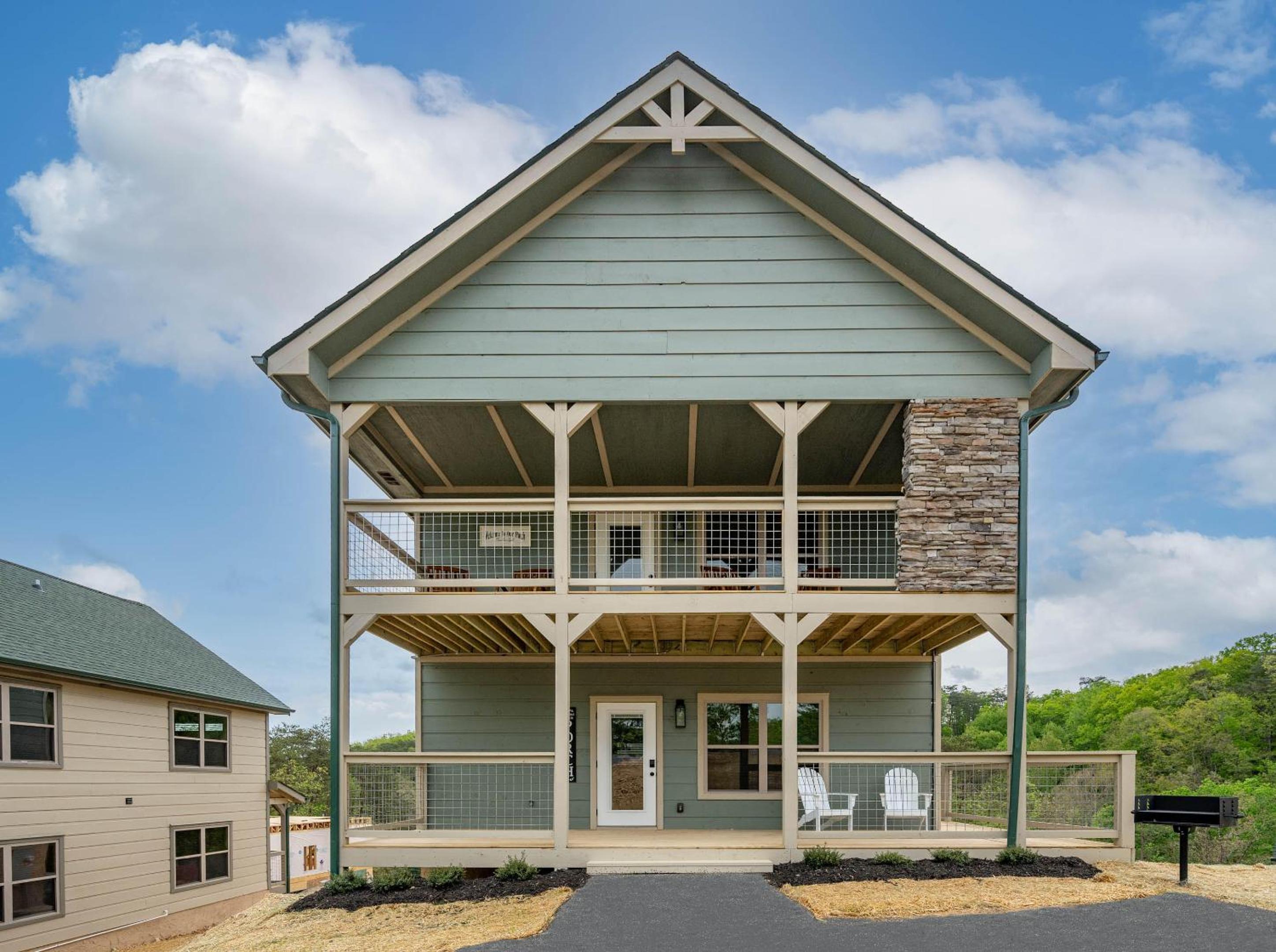 Three-Bedroom House - Photo 16