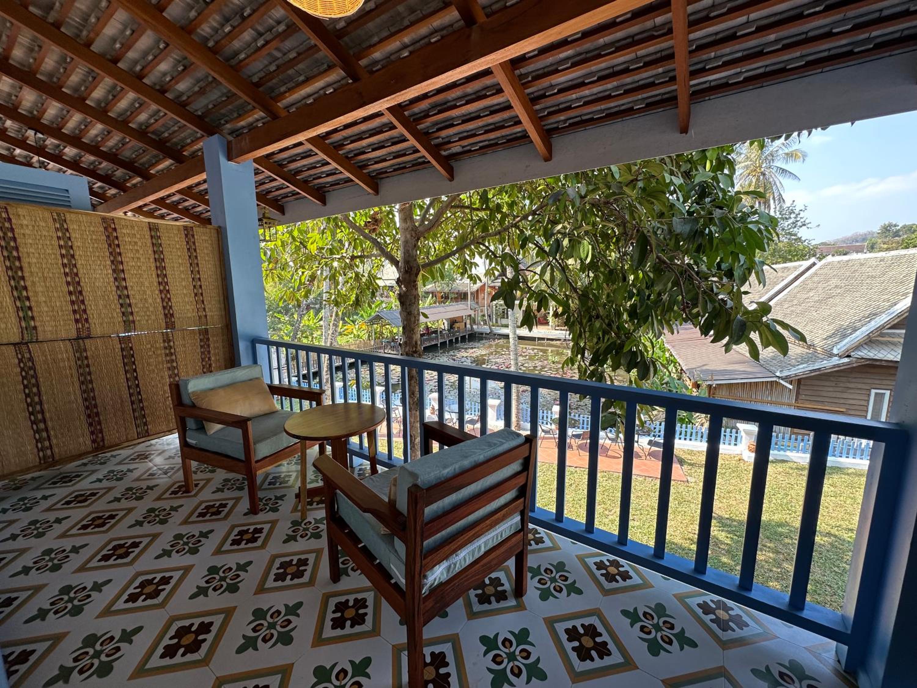 Deluxe Double Room with Balcony - Photo 13
